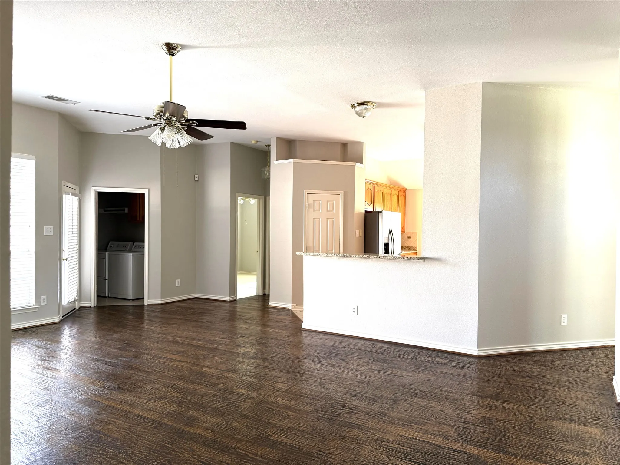 Single Family Residence For Sale in Collin County , 1419 Glendover Drive, Allen, Texas 75013, 4 Bedroom, 3 Bathroom, 2 Garage spaces, 2,280 Sqft, built in 1999, mls#21385509, Real Estate Agent in Allen, Homes For Sale in Collin county, Homes For Sale in Allen, Realtor in Allen Texas, Real Estate Brokerage Independent Realty Texas, Luminita Cordes Realtor