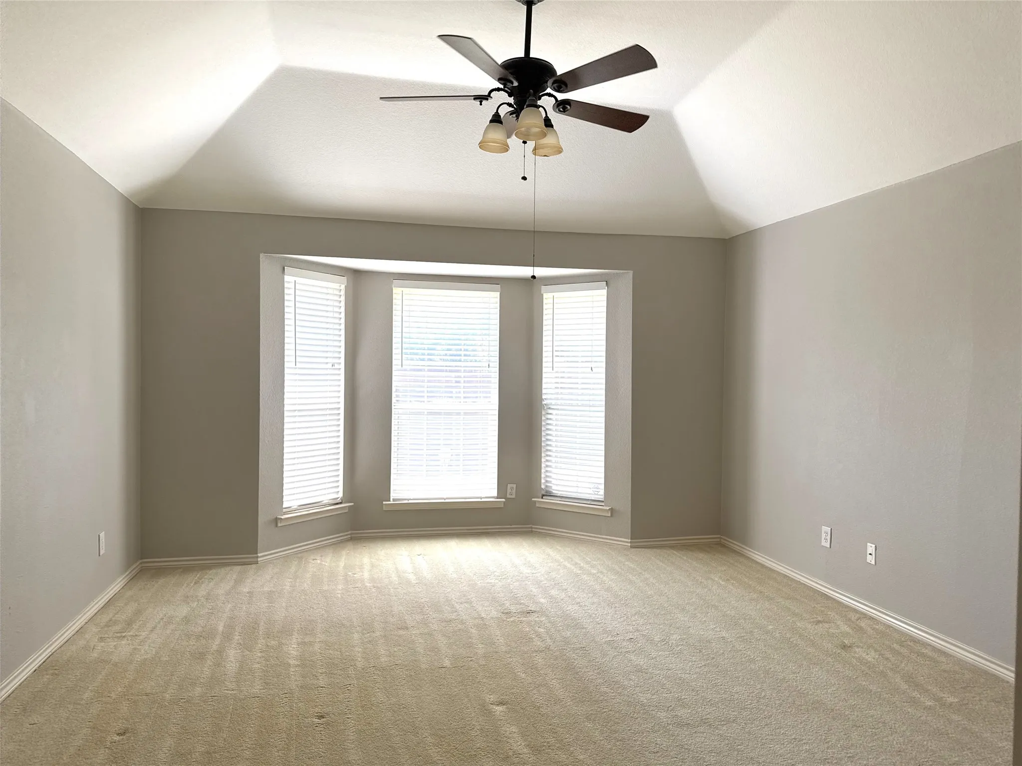 Single Family Residence For Sale in Collin County , 1419 Glendover Drive, Allen, Texas 75013, 4 Bedroom, 3 Bathroom, 2 Garage spaces, 2,280 Sqft, built in 1999, mls#21385509, Real Estate Agent in Allen, Homes For Sale in Collin county, Homes For Sale in Allen, Realtor in Allen Texas, Real Estate Brokerage Independent Realty Texas, Luminita Cordes Realtor