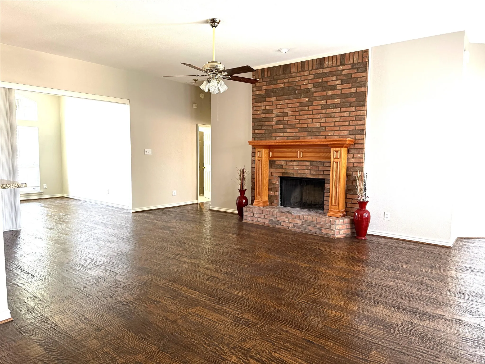 Single Family Residence For Sale in Collin County , 1419 Glendover Drive, Allen, Texas 75013, 4 Bedroom, 3 Bathroom, 2 Garage spaces, 2,280 Sqft, built in 1999, mls#21385509, Real Estate Agent in Allen, Homes For Sale in Collin county, Homes For Sale in Allen, Realtor in Allen Texas, Real Estate Brokerage Independent Realty Texas, Luminita Cordes Realtor