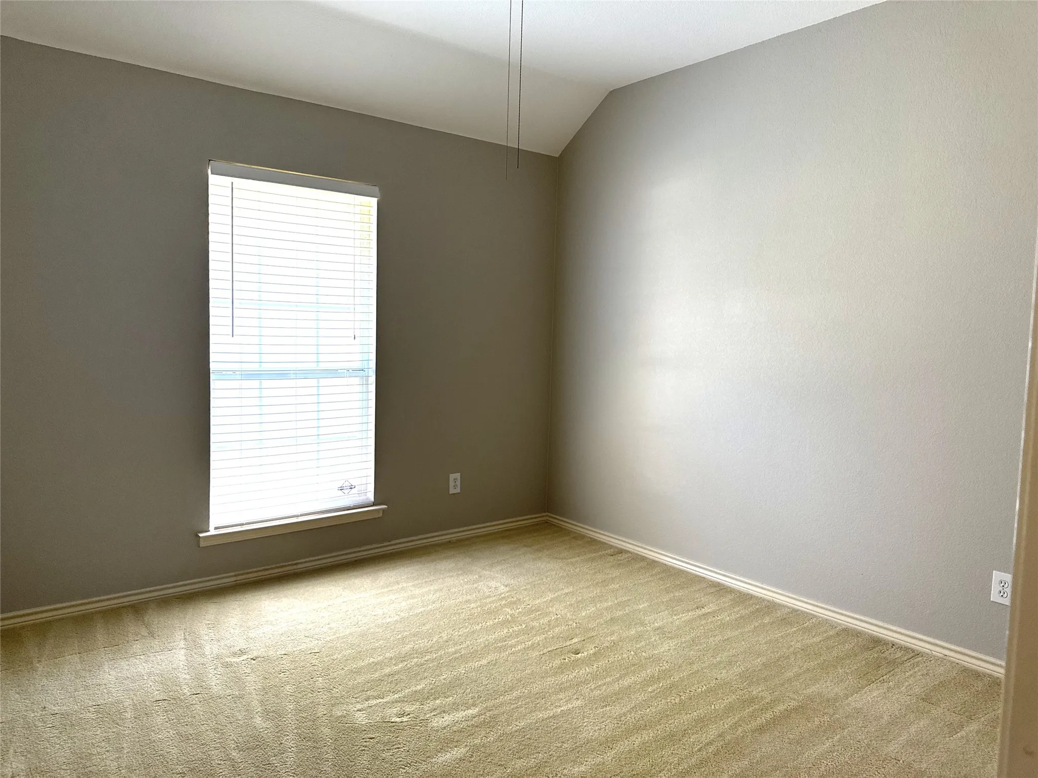 Single Family Residence For Sale in Collin County , 1419 Glendover Drive, Allen, Texas 75013, 4 Bedroom, 3 Bathroom, 2 Garage spaces, 2,280 Sqft, built in 1999, mls#21385509, Real Estate Agent in Allen, Homes For Sale in Collin county, Homes For Sale in Allen, Realtor in Allen Texas, Real Estate Brokerage Independent Realty Texas, Luminita Cordes Realtor