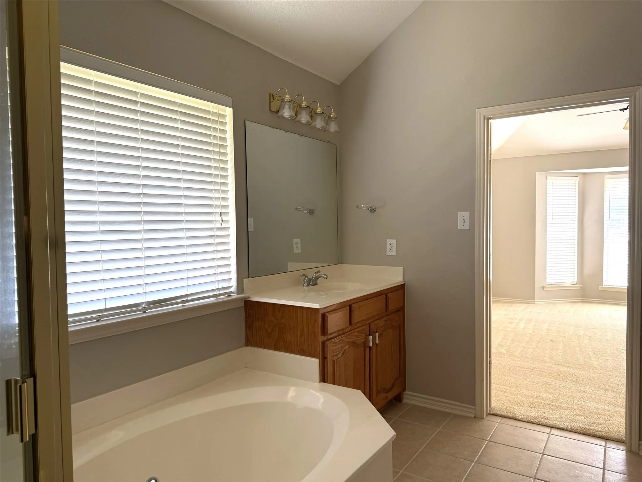 Single Family Residence For Sale in Collin County , 1419 Glendover Drive, Allen, Texas 75013, 4 Bedroom, 3 Bathroom, 2 Garage spaces, 2,280 Sqft, built in 1999, mls#21385509, Real Estate Agent in Allen, Homes For Sale in Collin county, Homes For Sale in Allen, Realtor in Allen Texas, Real Estate Brokerage Independent Realty Texas, Luminita Cordes Realtor