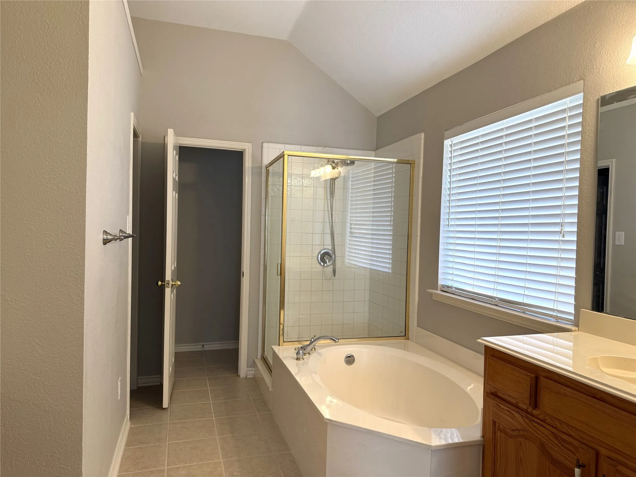 Single Family Residence For Sale in Collin County , 1419 Glendover Drive, Allen, Texas 75013, 4 Bedroom, 3 Bathroom, 2 Garage spaces, 2,280 Sqft, built in 1999, mls#21385509, Real Estate Agent in Allen, Homes For Sale in Collin county, Homes For Sale in Allen, Realtor in Allen Texas, Real Estate Brokerage Independent Realty Texas, Luminita Cordes Realtor