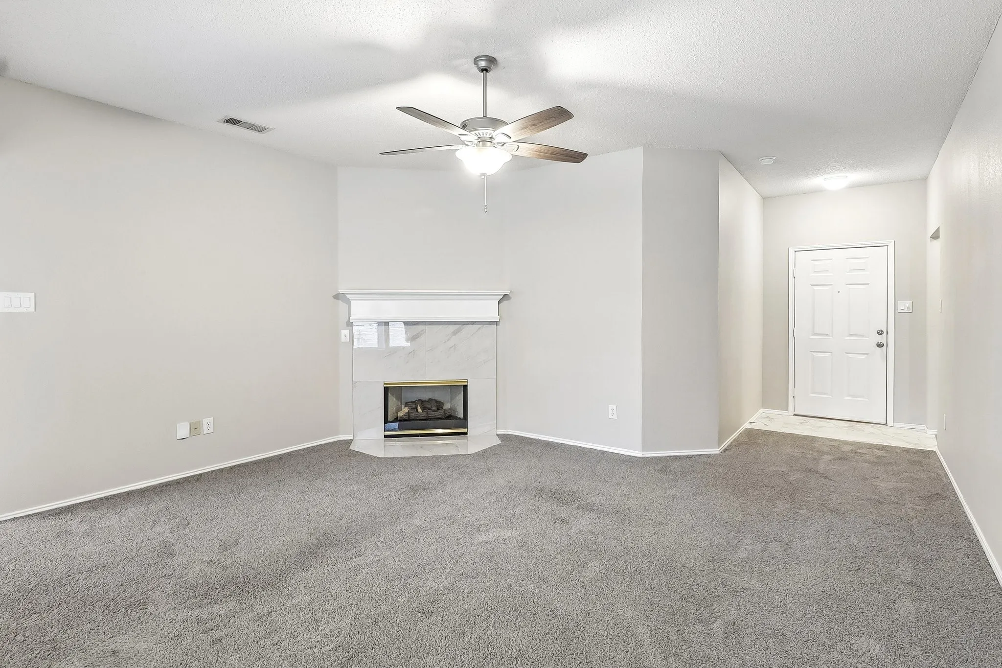 Single Family Residence For Sale in Dallas County , 1504 Parrot Court, De Soto, Texas 75115, 3 Bedroom, 2 Bathroom, 2 Garage spaces, 1,345 Sqft, built in 1999, mls#21389556, Real Estate Agent in De Soto, Homes For Sale in Dallas county, Homes For Sale in De Soto, Realtor in De Soto Texas, Real Estate Brokerage Independent Realty Texas, Luminita Cordes Realtor