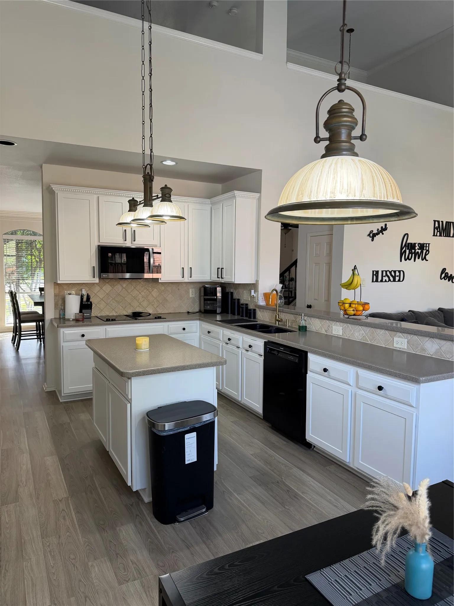 Single Family Residence For Sale in Collin County , 23 Heritage Way, Allen, Texas 75002, 4 Bedroom, 3 Bathroom, 2 Garage spaces, 3,173 Sqft, built in 1992, mls#21393694, Real Estate Agent in Allen, Homes For Sale in Collin county, Homes For Sale in Allen, Realtor in Allen Texas, Real Estate Brokerage Independent Realty Texas, Luminita Cordes Realtor