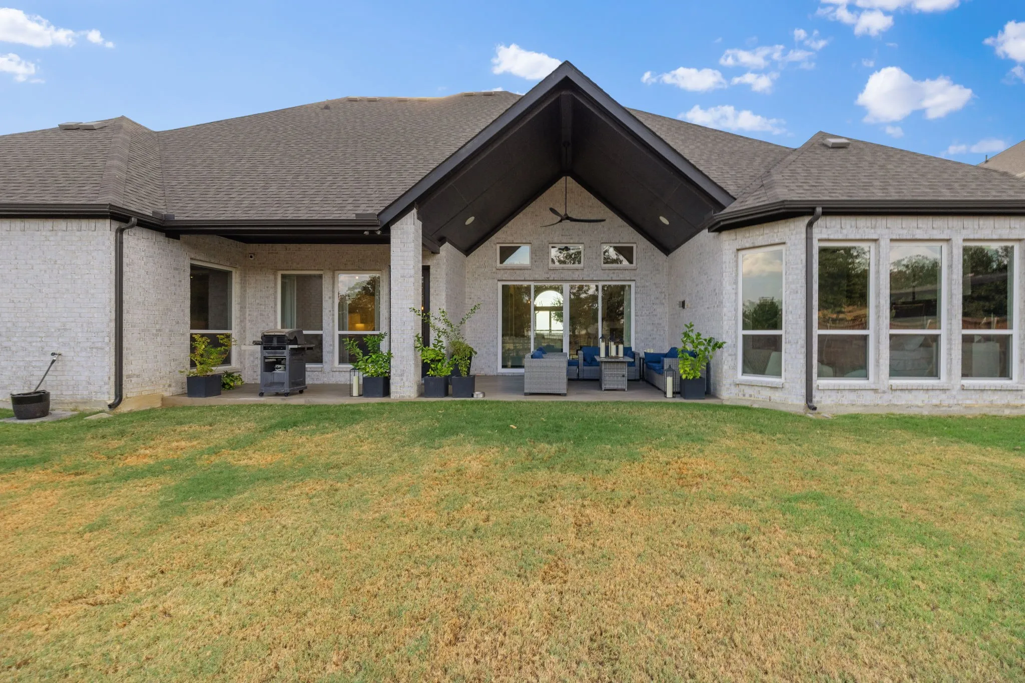 Single Family Residence For Sale in Denton County , 204 Colt Lane, Hickory Creek, Texas 75065, 4 Bedroom, 4 Bathroom, 3 Garage spaces, 3,145 Sqft, built in 2020, mls#21393912, Real Estate Agent in Hickory Creek, Homes For Sale in Denton county, Homes For Sale in Hickory Creek, Realtor in Hickory Creek Texas, Real Estate Brokerage Independent Realty Texas, Luminita Cordes Realtor