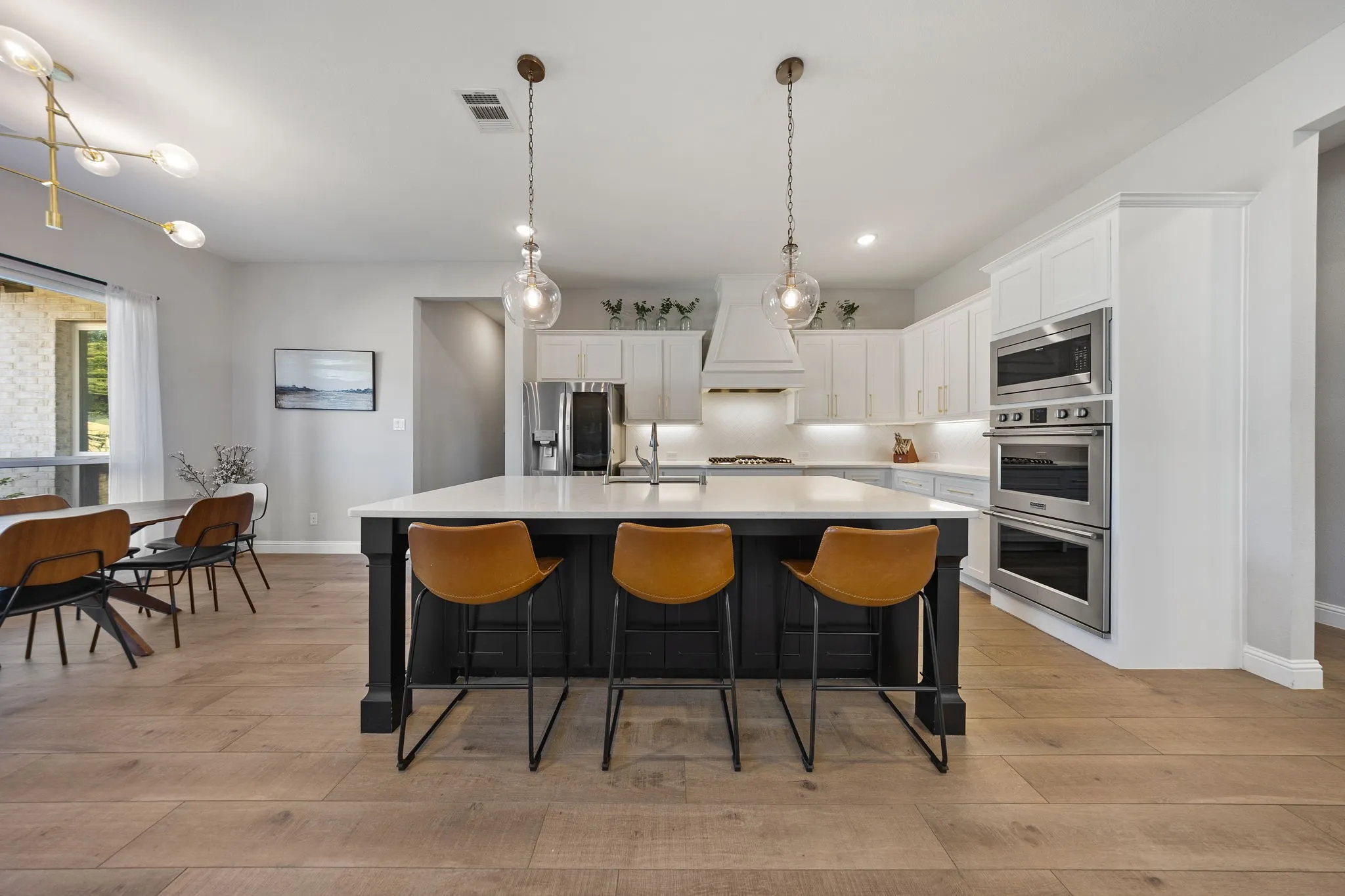 Single Family Residence For Sale in Denton County , 204 Colt Lane, Hickory Creek, Texas 75065, 4 Bedroom, 4 Bathroom, 3 Garage spaces, 3,145 Sqft, built in 2020, mls#21393912, Real Estate Agent in Hickory Creek, Homes For Sale in Denton county, Homes For Sale in Hickory Creek, Realtor in Hickory Creek Texas, Real Estate Brokerage Independent Realty Texas, Luminita Cordes Realtor