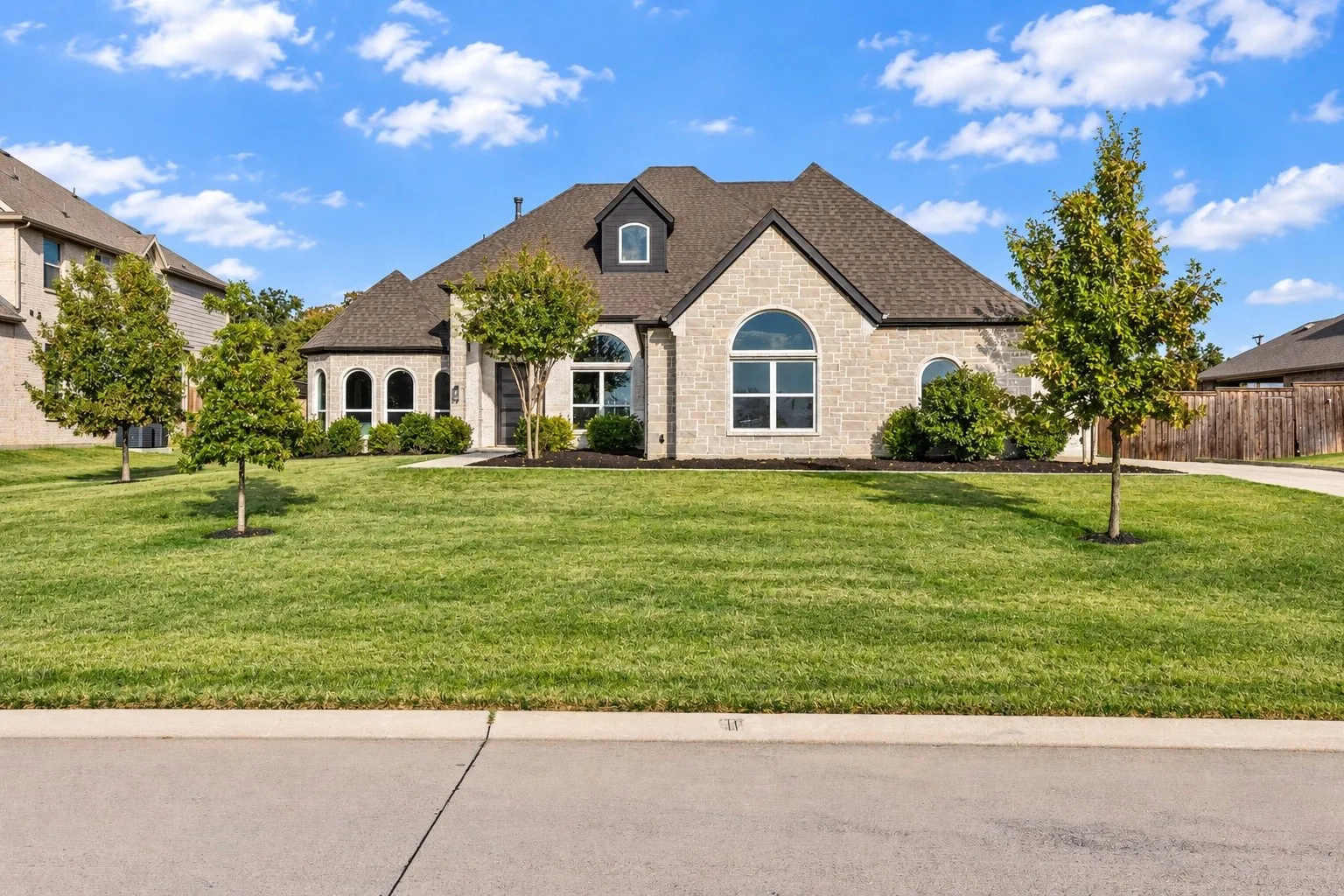 Single Family Residence For Sale in Denton County , 204 Colt Lane, Hickory Creek, Texas 75065, 4 Bedroom, 4 Bathroom, 3 Garage spaces, 3,145 Sqft, built in 2020, mls#21393912, Real Estate Agent in Hickory Creek, Homes For Sale in Denton county, Homes For Sale in Hickory Creek, Realtor in Hickory Creek Texas, Real Estate Brokerage Independent Realty Texas, Luminita Cordes Realtor