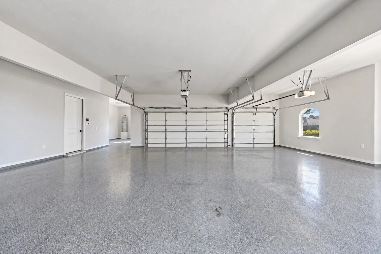 Single Family Residence For Sale in Denton County , 204 Colt Lane, Hickory Creek, Texas 75065, 4 Bedroom, 4 Bathroom, 3 Garage spaces, 3,145 Sqft, built in 2020, mls#21393912, Real Estate Agent in Hickory Creek, Homes For Sale in Denton county, Homes For Sale in Hickory Creek, Realtor in Hickory Creek Texas, Real Estate Brokerage Independent Realty Texas, Luminita Cordes Realtor