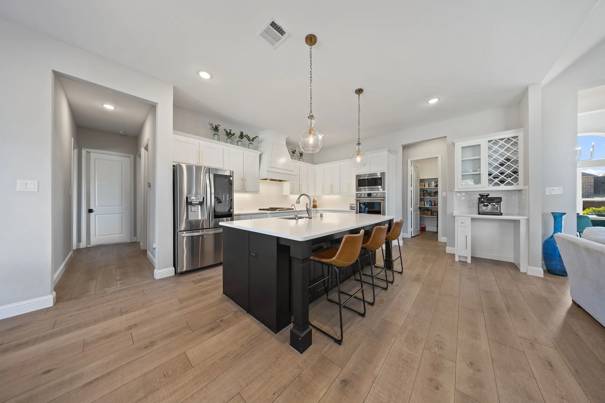 Single Family Residence For Sale in Denton County , 204 Colt Lane, Hickory Creek, Texas 75065, 4 Bedroom, 4 Bathroom, 3 Garage spaces, 3,145 Sqft, built in 2020, mls#21393912, Real Estate Agent in Hickory Creek, Homes For Sale in Denton county, Homes For Sale in Hickory Creek, Realtor in Hickory Creek Texas, Real Estate Brokerage Independent Realty Texas, Luminita Cordes Realtor