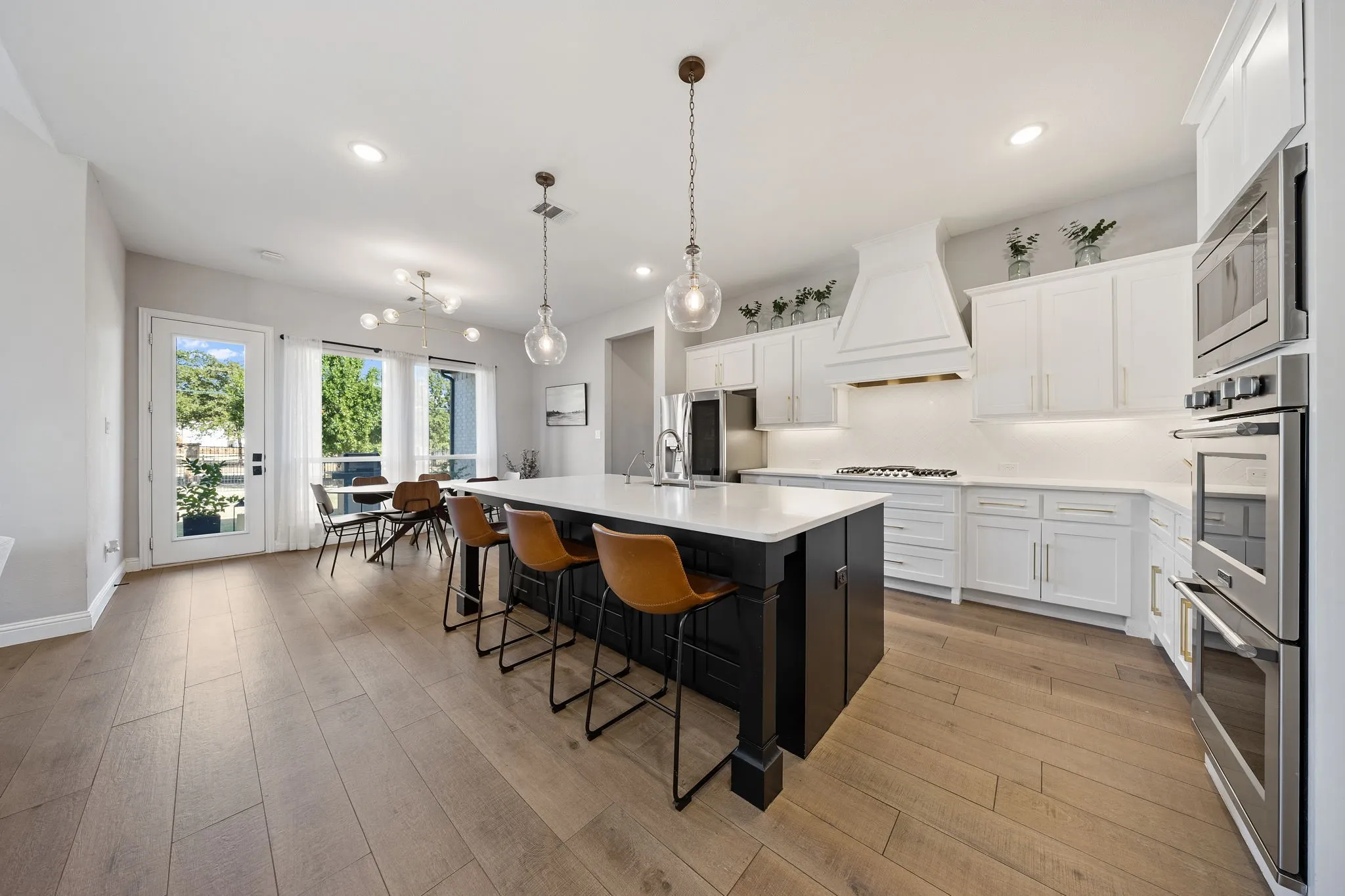 Single Family Residence For Sale in Denton County , 204 Colt Lane, Hickory Creek, Texas 75065, 4 Bedroom, 4 Bathroom, 3 Garage spaces, 3,145 Sqft, built in 2020, mls#21393912, Real Estate Agent in Hickory Creek, Homes For Sale in Denton county, Homes For Sale in Hickory Creek, Realtor in Hickory Creek Texas, Real Estate Brokerage Independent Realty Texas, Luminita Cordes Realtor