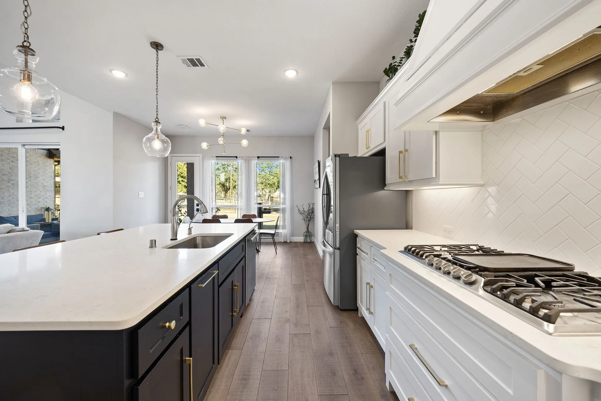 Single Family Residence For Sale in Denton County , 204 Colt Lane, Hickory Creek, Texas 75065, 4 Bedroom, 4 Bathroom, 3 Garage spaces, 3,145 Sqft, built in 2020, mls#21393912, Real Estate Agent in Hickory Creek, Homes For Sale in Denton county, Homes For Sale in Hickory Creek, Realtor in Hickory Creek Texas, Real Estate Brokerage Independent Realty Texas, Luminita Cordes Realtor