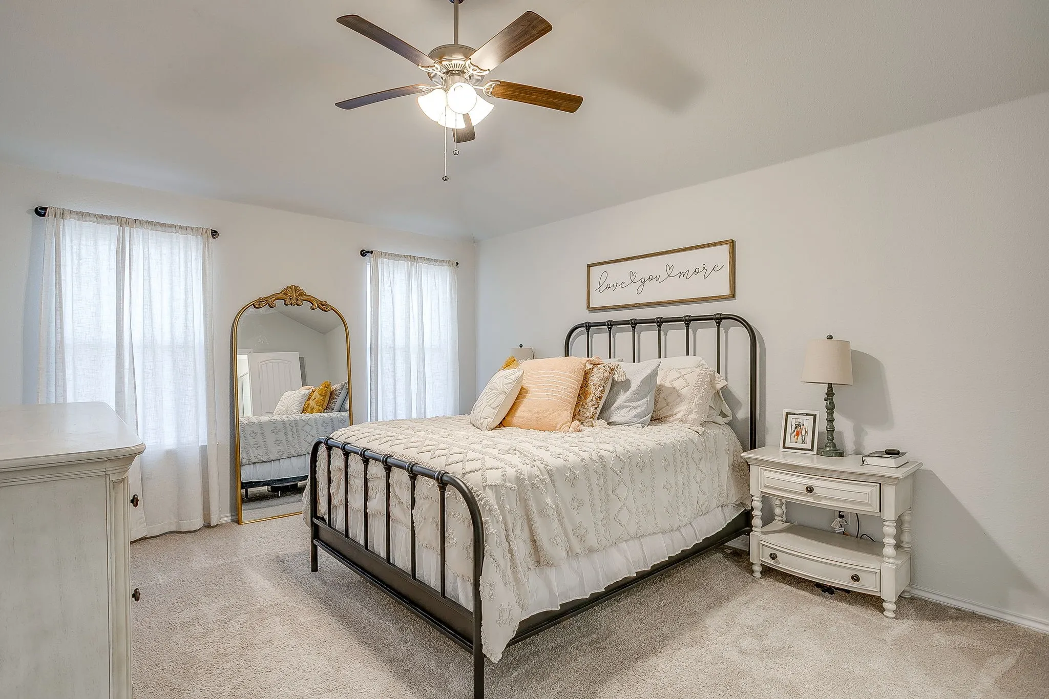 Neutral-toned wall paint and carpeted flooring