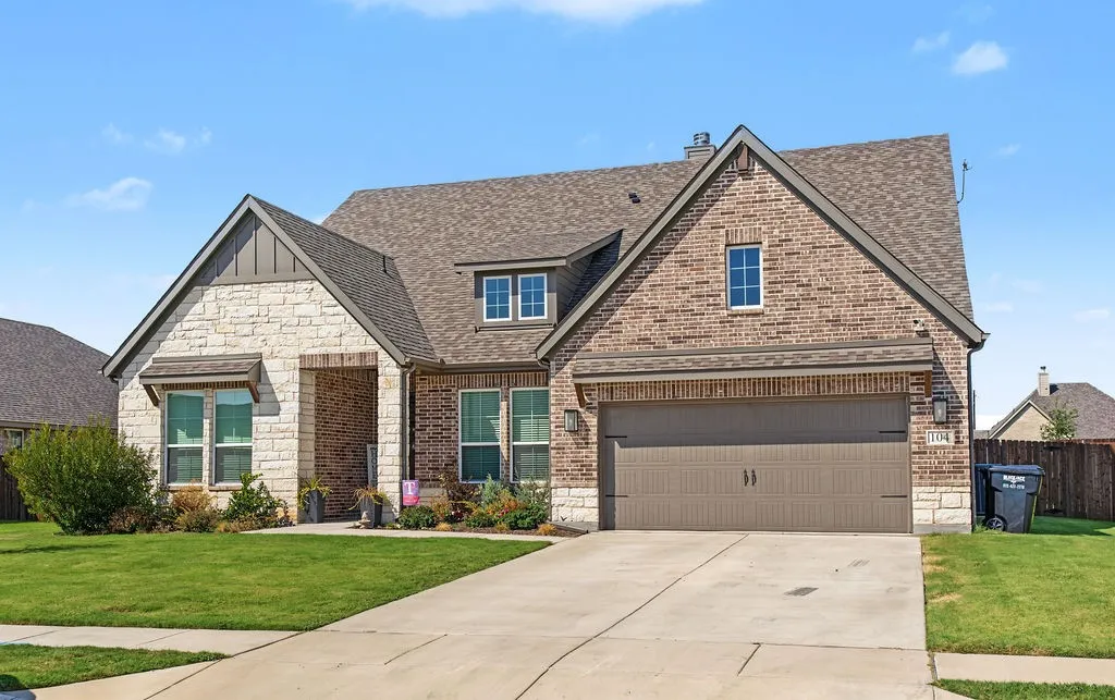 Single Family Residence For Sale