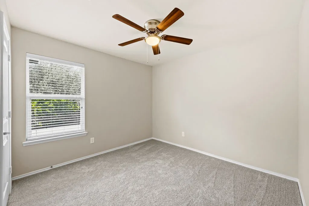 Single Family Residence For Sale in Collin County , 3819 Wolf Creek Lane, Melissa, Texas 75454, 3 Bedroom, 2 Bathroom, 2 Garage spaces, 1,385 Sqft, built in 2006, mls#21386743, Real Estate Agent in Melissa, Homes For Sale in Collin county, Homes For Sale in Melissa, Realtor in Melissa Texas, Real Estate Brokerage Independent Realty Texas, Luminita Cordes Realtor