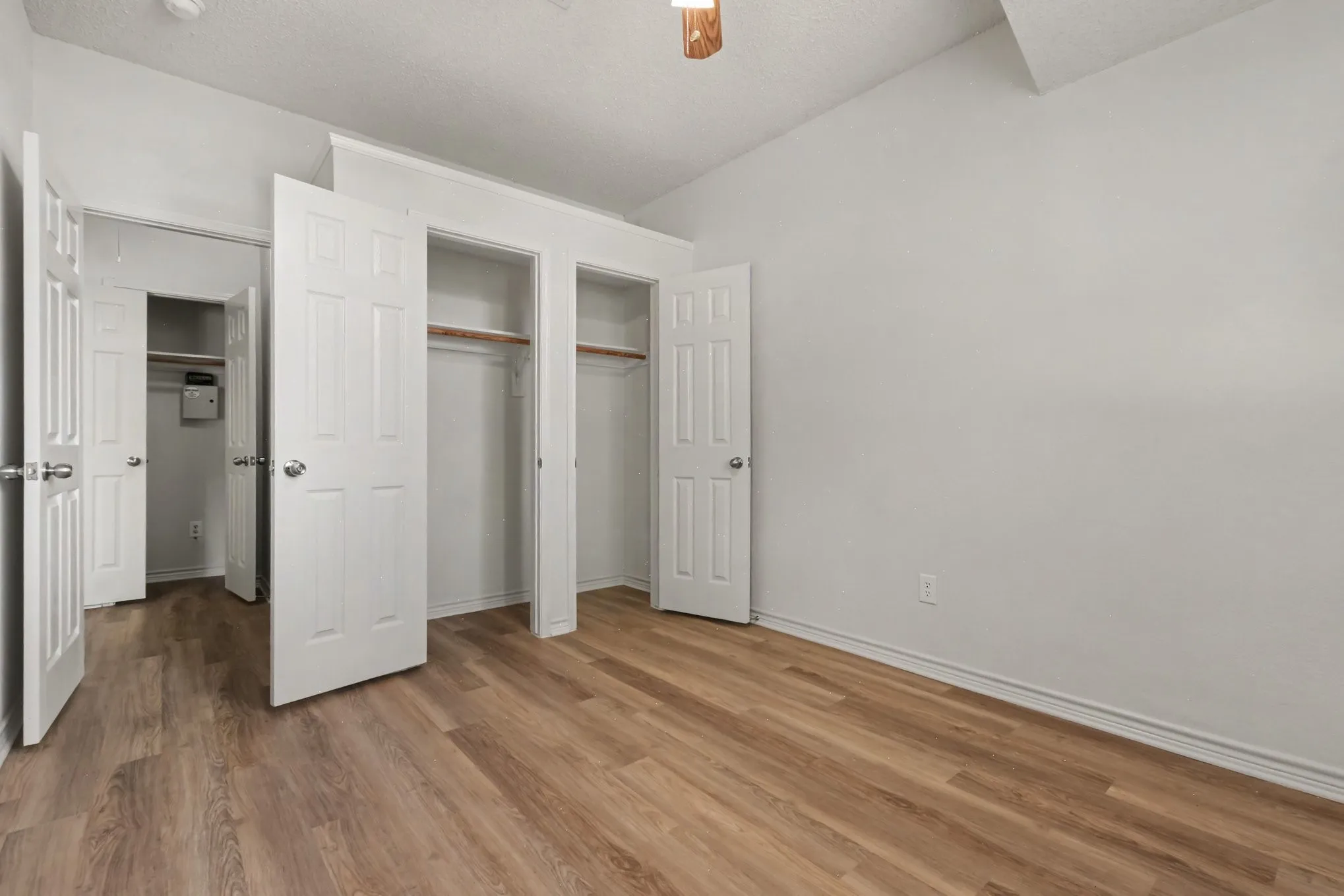 Single Family Residence For Rent in Collin County , 1306 Woodmont Drive, Allen, Texas 75002, 3 Bedroom, 2 Bathroom, 2 Garage spaces, 1,980 Sqft, built in 1997, mls#21395115, Real Estate Agent in Allen, Homes For Rent in Collin county, Homes For Rent in Allen, Realtor in Allen Texas, Real Estate Brokerage Independent Realty Texas, Luminita Cordes Realtor