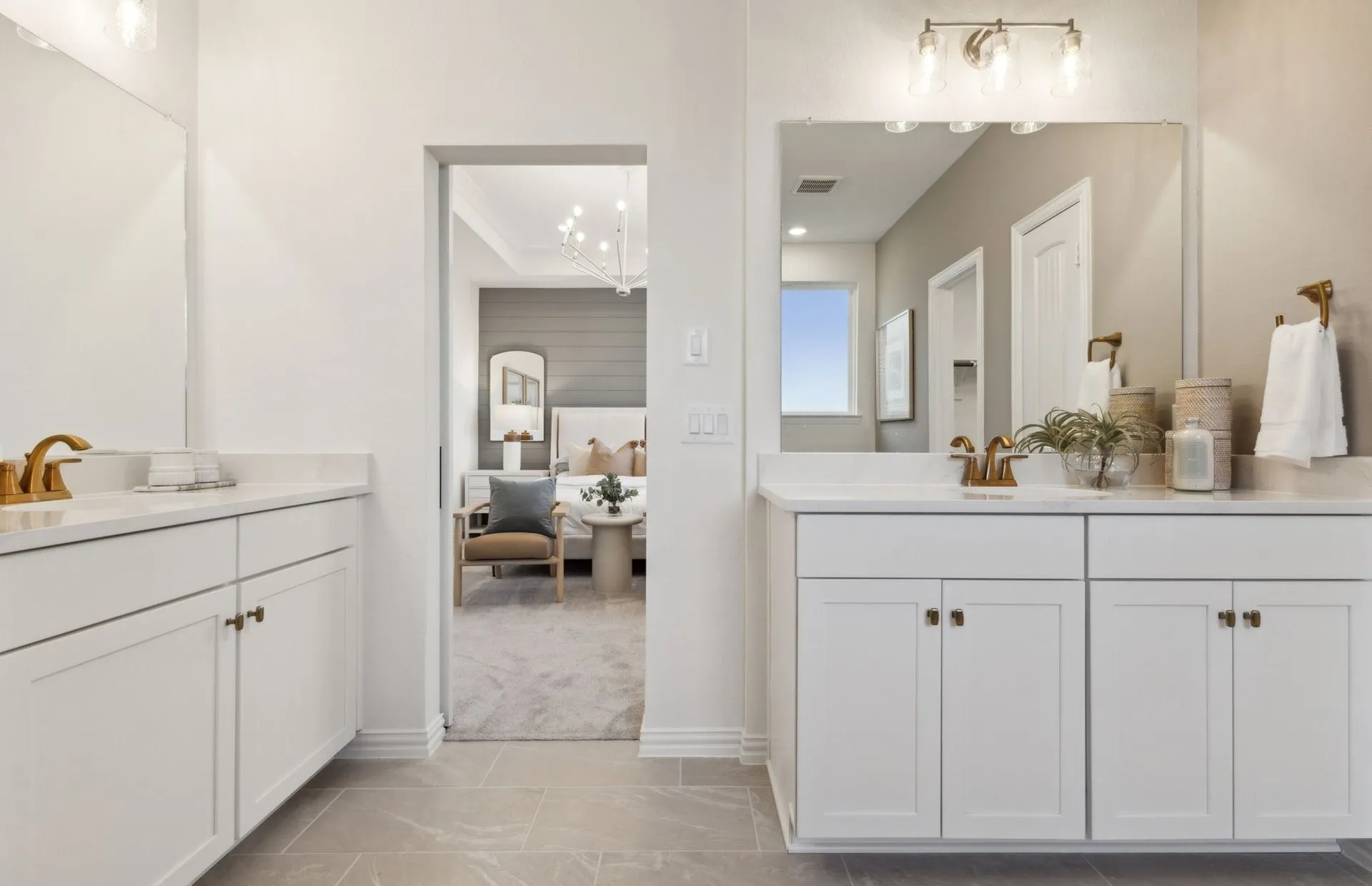 *Model Representation - Owner's private bath