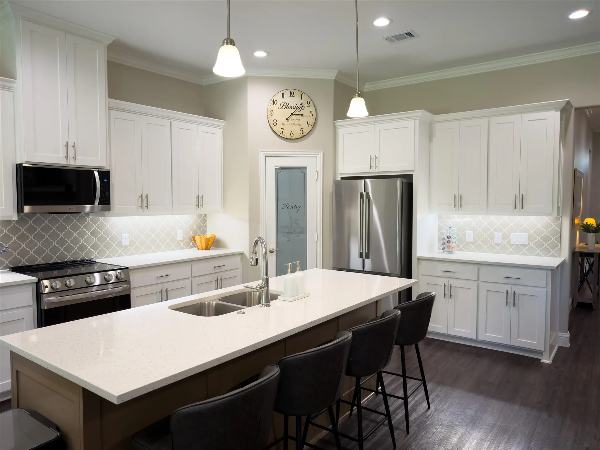 Single Family Residence For Sale in Cooke County , 214 Colt Drive, Lake Kiowa, Texas 76240, 4 Bedroom, 3 Bathroom, 3 Garage spaces, 2,025 Sqft, built in 2024, mls#21395102, Real Estate Agent in Lake Kiowa, Homes For Sale in Cooke county, Homes For Sale in Lake Kiowa, Realtor in Lake Kiowa Texas, Real Estate Brokerage Independent Realty Texas, Luminita Cordes Realtor