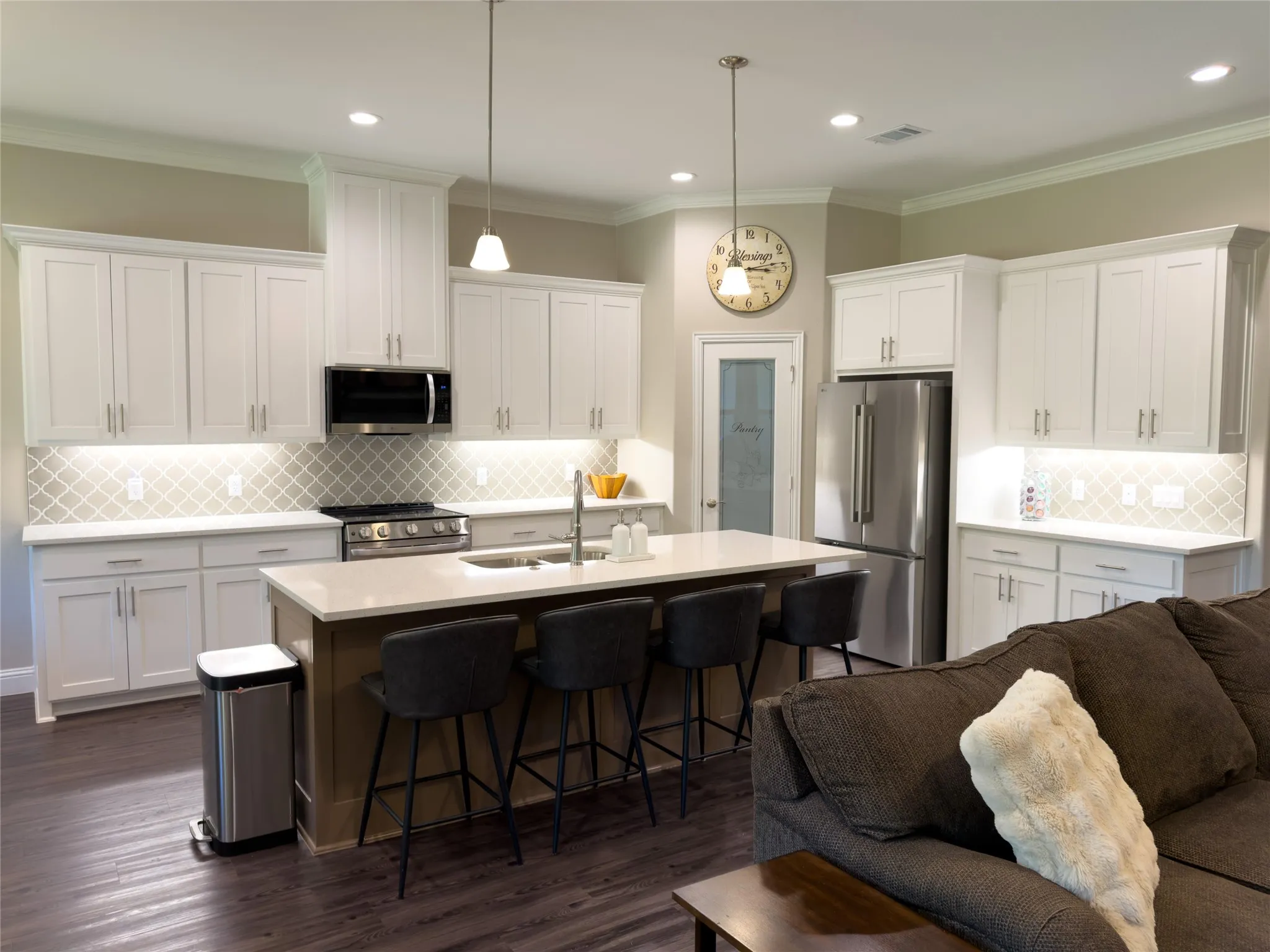 Single Family Residence For Sale in Cooke County , 214 Colt Drive, Lake Kiowa, Texas 76240, 4 Bedroom, 3 Bathroom, 3 Garage spaces, 2,025 Sqft, built in 2024, mls#21395102, Real Estate Agent in Lake Kiowa, Homes For Sale in Cooke county, Homes For Sale in Lake Kiowa, Realtor in Lake Kiowa Texas, Real Estate Brokerage Independent Realty Texas, Luminita Cordes Realtor