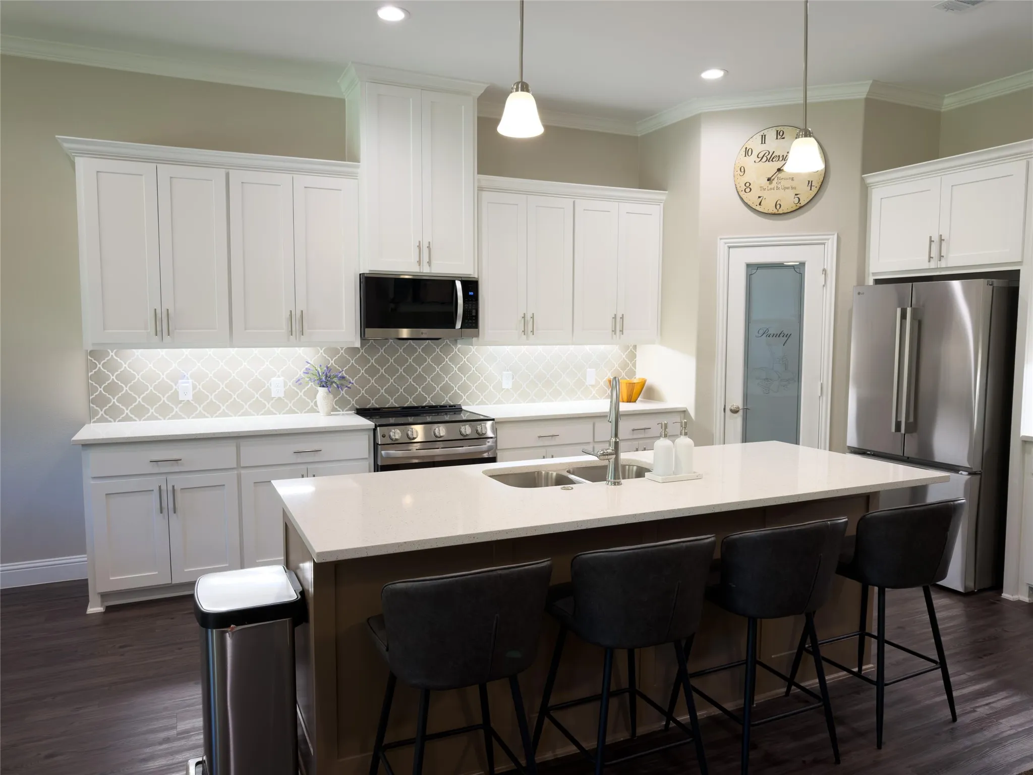 Single Family Residence For Sale in Cooke County , 214 Colt Drive, Lake Kiowa, Texas 76240, 4 Bedroom, 3 Bathroom, 3 Garage spaces, 2,025 Sqft, built in 2024, mls#21395102, Real Estate Agent in Lake Kiowa, Homes For Sale in Cooke county, Homes For Sale in Lake Kiowa, Realtor in Lake Kiowa Texas, Real Estate Brokerage Independent Realty Texas, Luminita Cordes Realtor