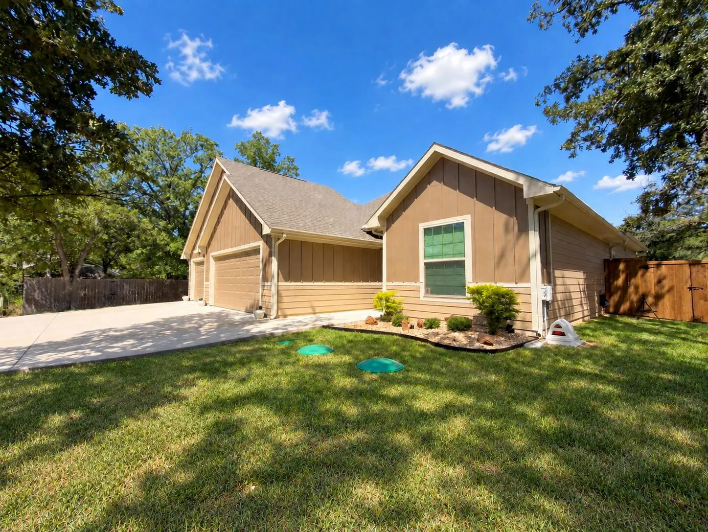 Single Family Residence For Sale in Cooke County , 214 Colt Drive, Lake Kiowa, Texas 76240, 4 Bedroom, 3 Bathroom, 3 Garage spaces, 2,025 Sqft, built in 2024, mls#21395102, Real Estate Agent in Lake Kiowa, Homes For Sale in Cooke county, Homes For Sale in Lake Kiowa, Realtor in Lake Kiowa Texas, Real Estate Brokerage Independent Realty Texas, Luminita Cordes Realtor