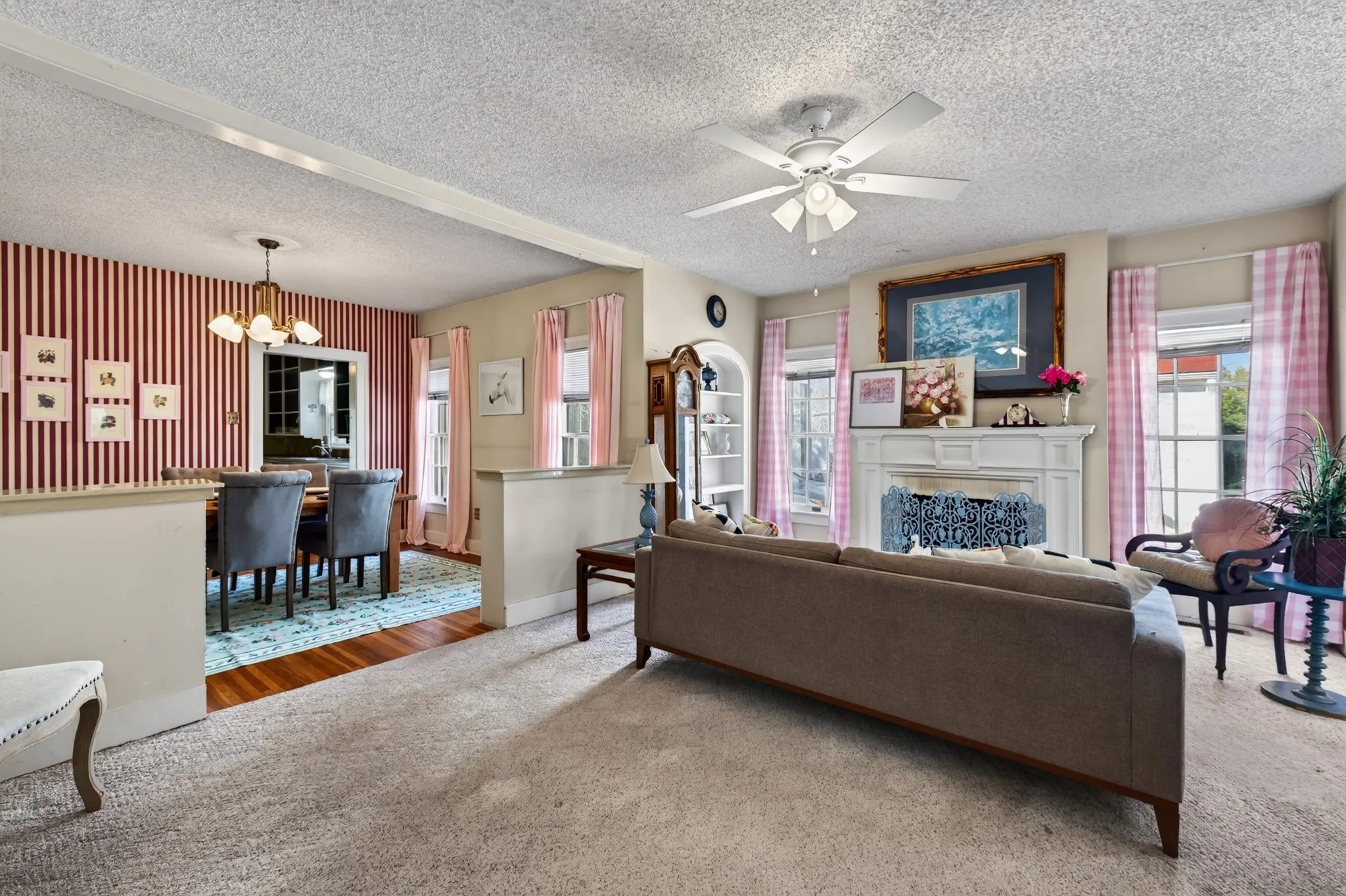 Single Family Residence For Sale in Taylor County , 1018 Grand Avenue, Abilene, Texas 79605, 2 Bedroom, 2 Bathroom, Garage spaces, 1,374 Sqft, built in 1921, mls#21395070, Real Estate Agent in Abilene, Homes For Sale in Taylor county, Homes For Sale in Abilene, Realtor in Abilene Texas, Real Estate Brokerage Independent Realty Texas, Luminita Cordes Realtor