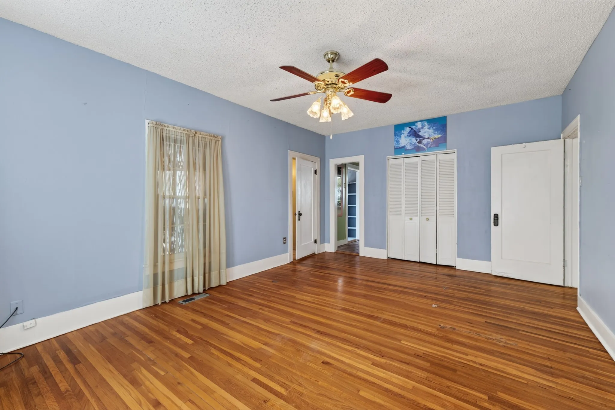 Single Family Residence For Sale in Taylor County , 1018 Grand Avenue, Abilene, Texas 79605, 2 Bedroom, 2 Bathroom, Garage spaces, 1,374 Sqft, built in 1921, mls#21395070, Real Estate Agent in Abilene, Homes For Sale in Taylor county, Homes For Sale in Abilene, Realtor in Abilene Texas, Real Estate Brokerage Independent Realty Texas, Luminita Cordes Realtor