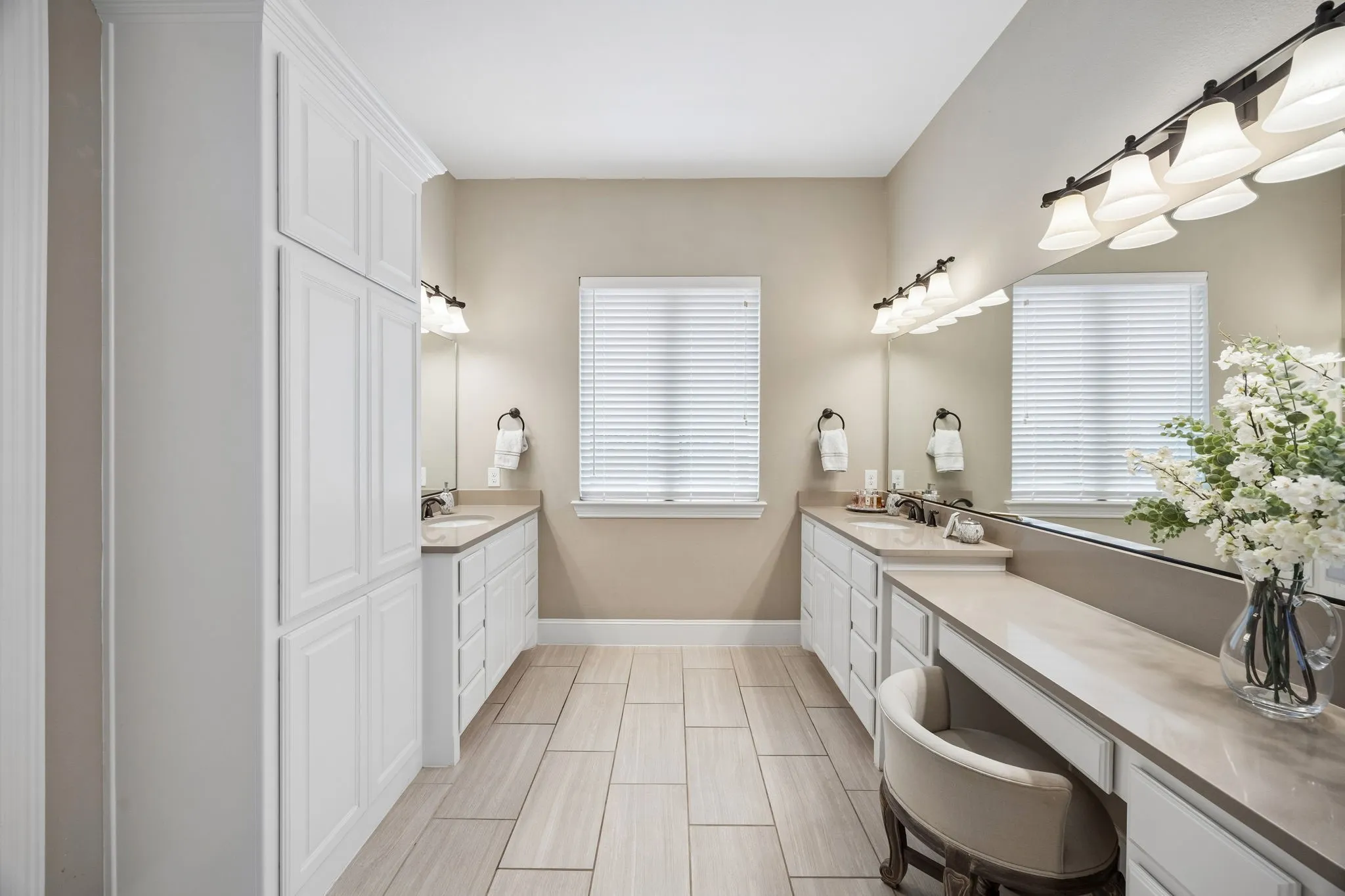 Single Family Residence For Sale in Collin County , 405 Cypress Garden Drive, Mc Kinney, Texas 75071, 4 Bedroom, 5 Bathroom, 3 Garage spaces, 3,736 Sqft, built in 2015, mls#21395078, Real Estate Agent in Mc Kinney, Homes For Sale in Collin county, Homes For Sale in Mc Kinney, Realtor in Mc Kinney Texas, Real Estate Brokerage Independent Realty Texas, Luminita Cordes Realtor