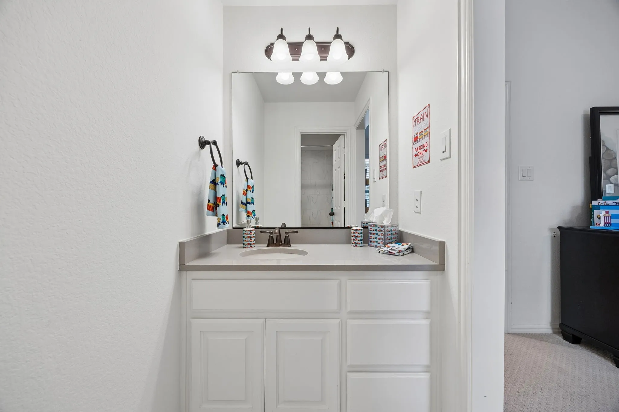 Single Family Residence For Sale in Collin County , 405 Cypress Garden Drive, Mc Kinney, Texas 75071, 4 Bedroom, 5 Bathroom, 3 Garage spaces, 3,736 Sqft, built in 2015, mls#21395078, Real Estate Agent in Mc Kinney, Homes For Sale in Collin county, Homes For Sale in Mc Kinney, Realtor in Mc Kinney Texas, Real Estate Brokerage Independent Realty Texas, Luminita Cordes Realtor