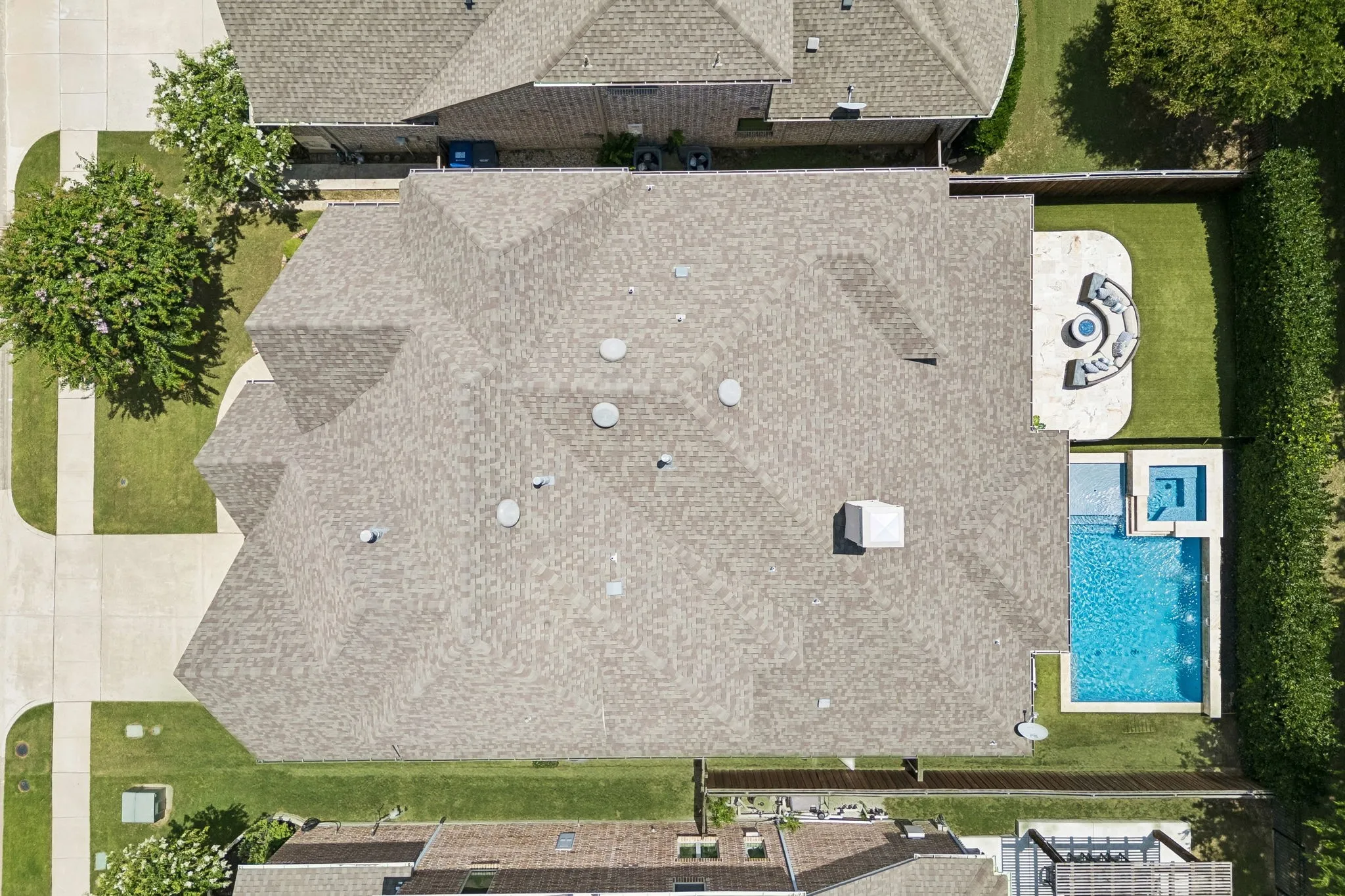 Single Family Residence For Sale in Collin County , 405 Cypress Garden Drive, Mc Kinney, Texas 75071, 4 Bedroom, 5 Bathroom, 3 Garage spaces, 3,736 Sqft, built in 2015, mls#21395078, Real Estate Agent in Mc Kinney, Homes For Sale in Collin county, Homes For Sale in Mc Kinney, Realtor in Mc Kinney Texas, Real Estate Brokerage Independent Realty Texas, Luminita Cordes Realtor