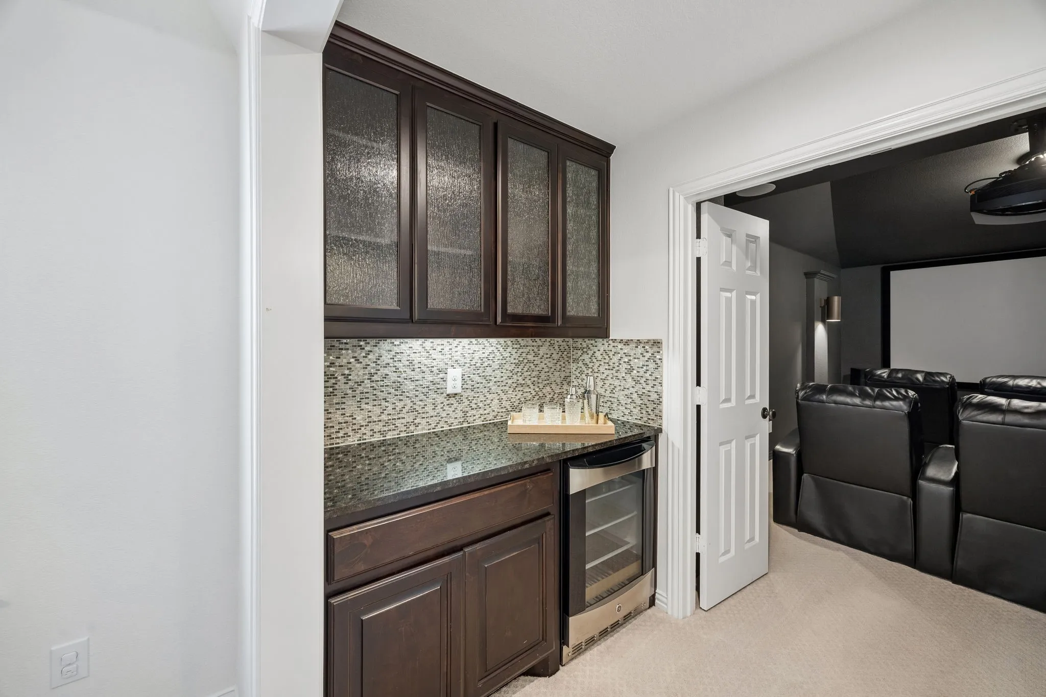 Single Family Residence For Sale in Collin County , 405 Cypress Garden Drive, Mc Kinney, Texas 75071, 4 Bedroom, 5 Bathroom, 3 Garage spaces, 3,736 Sqft, built in 2015, mls#21395078, Real Estate Agent in Mc Kinney, Homes For Sale in Collin county, Homes For Sale in Mc Kinney, Realtor in Mc Kinney Texas, Real Estate Brokerage Independent Realty Texas, Luminita Cordes Realtor