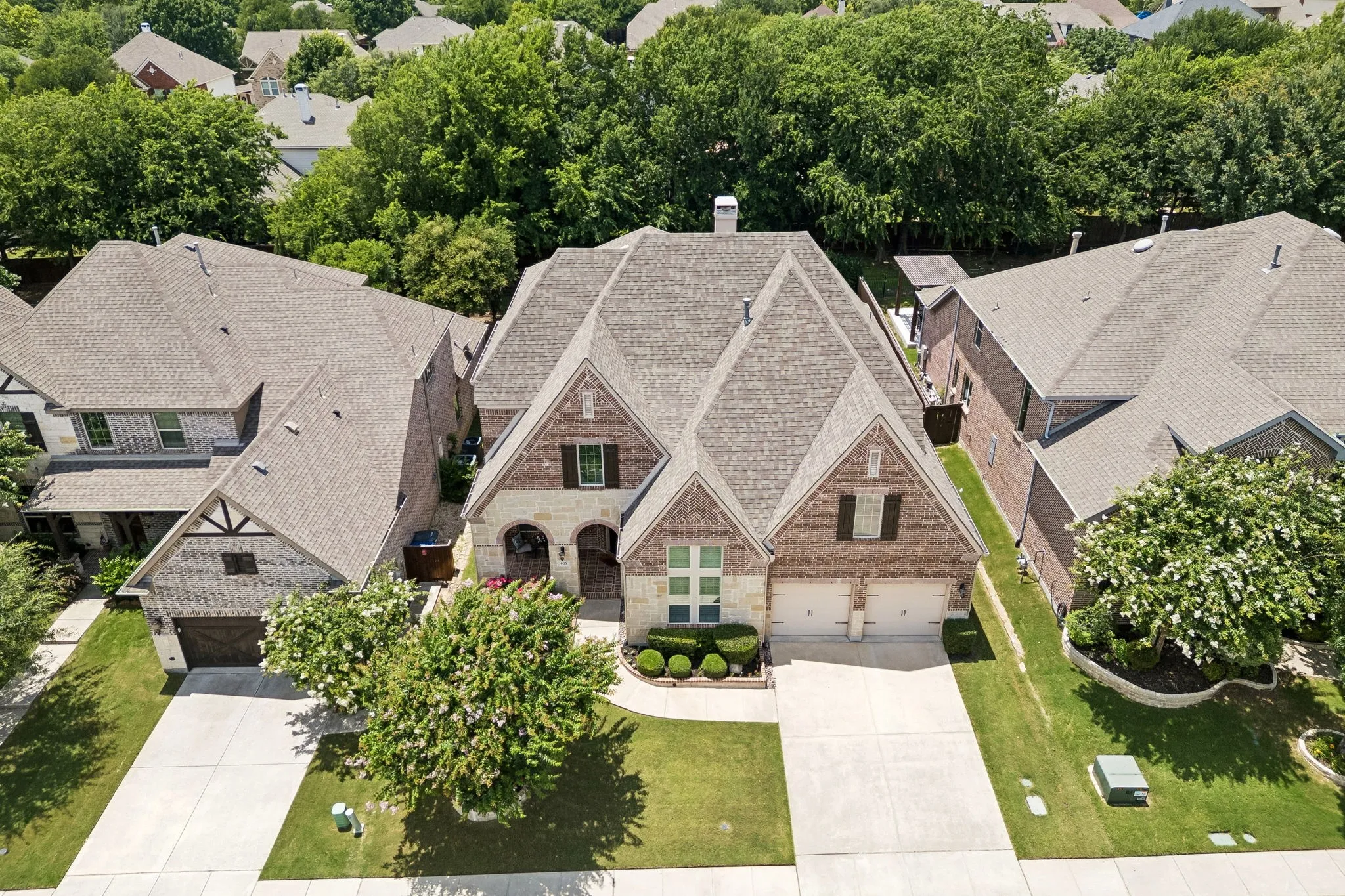 Single Family Residence For Sale in Collin County , 405 Cypress Garden Drive, Mc Kinney, Texas 75071, 4 Bedroom, 5 Bathroom, 3 Garage spaces, 3,736 Sqft, built in 2015, mls#21395078, Real Estate Agent in Mc Kinney, Homes For Sale in Collin county, Homes For Sale in Mc Kinney, Realtor in Mc Kinney Texas, Real Estate Brokerage Independent Realty Texas, Luminita Cordes Realtor