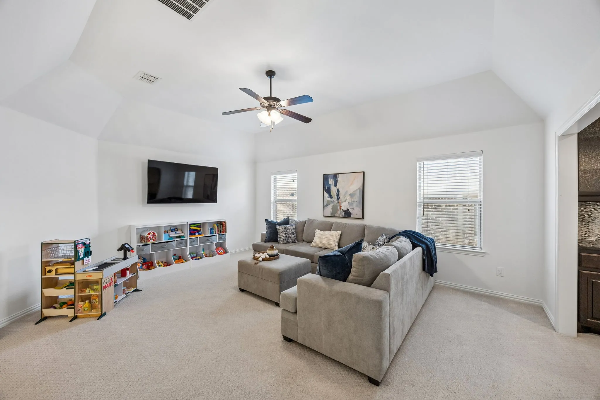 Single Family Residence For Sale in Collin County , 405 Cypress Garden Drive, Mc Kinney, Texas 75071, 4 Bedroom, 5 Bathroom, 3 Garage spaces, 3,736 Sqft, built in 2015, mls#21395078, Real Estate Agent in Mc Kinney, Homes For Sale in Collin county, Homes For Sale in Mc Kinney, Realtor in Mc Kinney Texas, Real Estate Brokerage Independent Realty Texas, Luminita Cordes Realtor