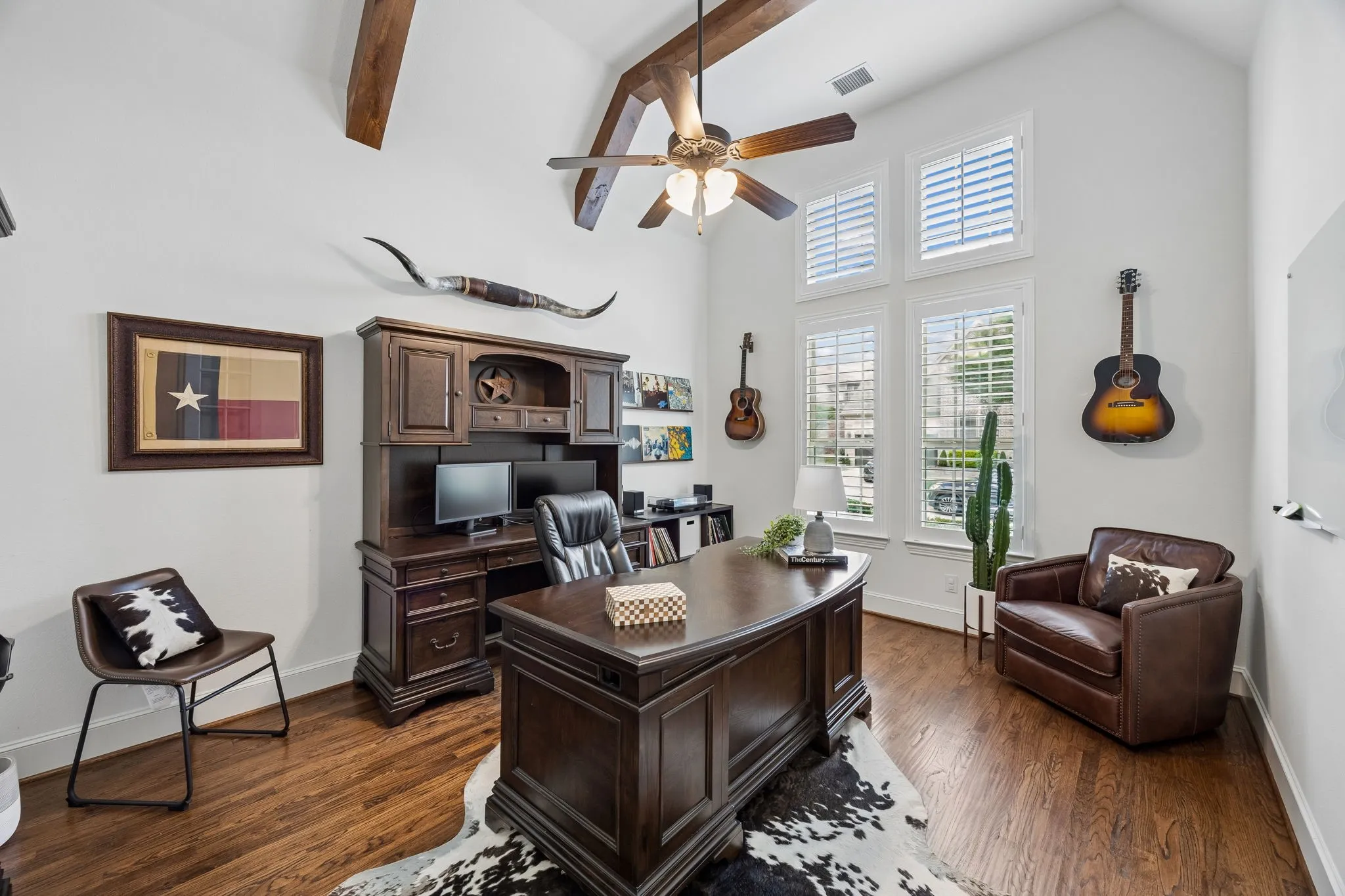 Single Family Residence For Sale in Collin County , 405 Cypress Garden Drive, Mc Kinney, Texas 75071, 4 Bedroom, 5 Bathroom, 3 Garage spaces, 3,736 Sqft, built in 2015, mls#21395078, Real Estate Agent in Mc Kinney, Homes For Sale in Collin county, Homes For Sale in Mc Kinney, Realtor in Mc Kinney Texas, Real Estate Brokerage Independent Realty Texas, Luminita Cordes Realtor