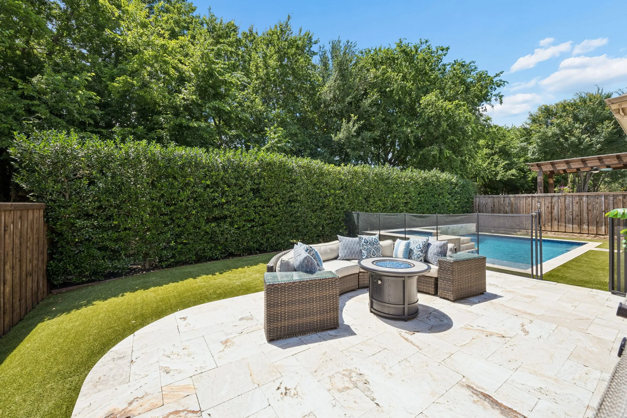 Single Family Residence For Sale in Collin County , 405 Cypress Garden Drive, Mc Kinney, Texas 75071, 4 Bedroom, 5 Bathroom, 3 Garage spaces, 3,736 Sqft, built in 2015, mls#21395078, Real Estate Agent in Mc Kinney, Homes For Sale in Collin county, Homes For Sale in Mc Kinney, Realtor in Mc Kinney Texas, Real Estate Brokerage Independent Realty Texas, Luminita Cordes Realtor