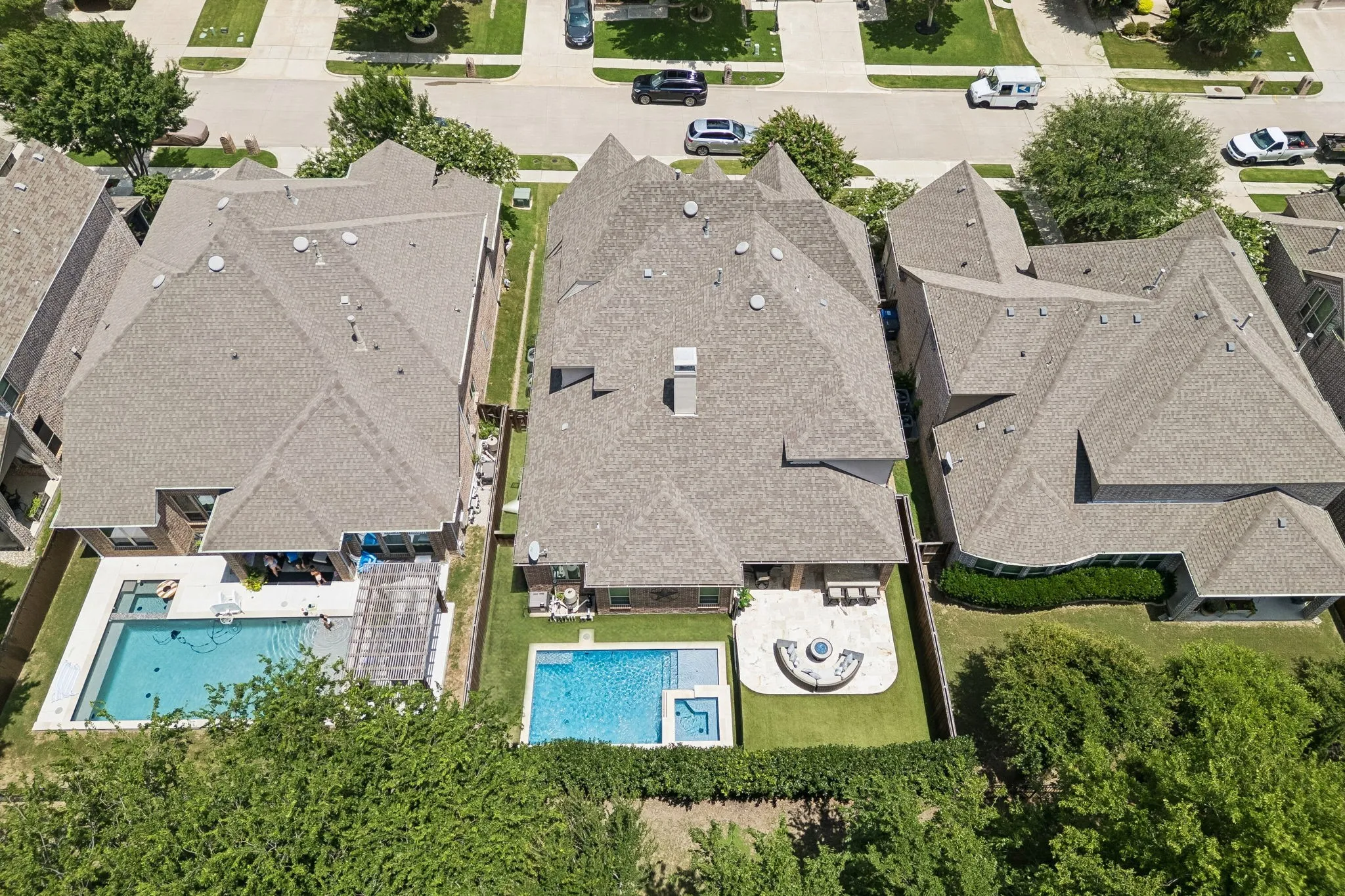 Single Family Residence For Sale in Collin County , 405 Cypress Garden Drive, Mc Kinney, Texas 75071, 4 Bedroom, 5 Bathroom, 3 Garage spaces, 3,736 Sqft, built in 2015, mls#21395078, Real Estate Agent in Mc Kinney, Homes For Sale in Collin county, Homes For Sale in Mc Kinney, Realtor in Mc Kinney Texas, Real Estate Brokerage Independent Realty Texas, Luminita Cordes Realtor