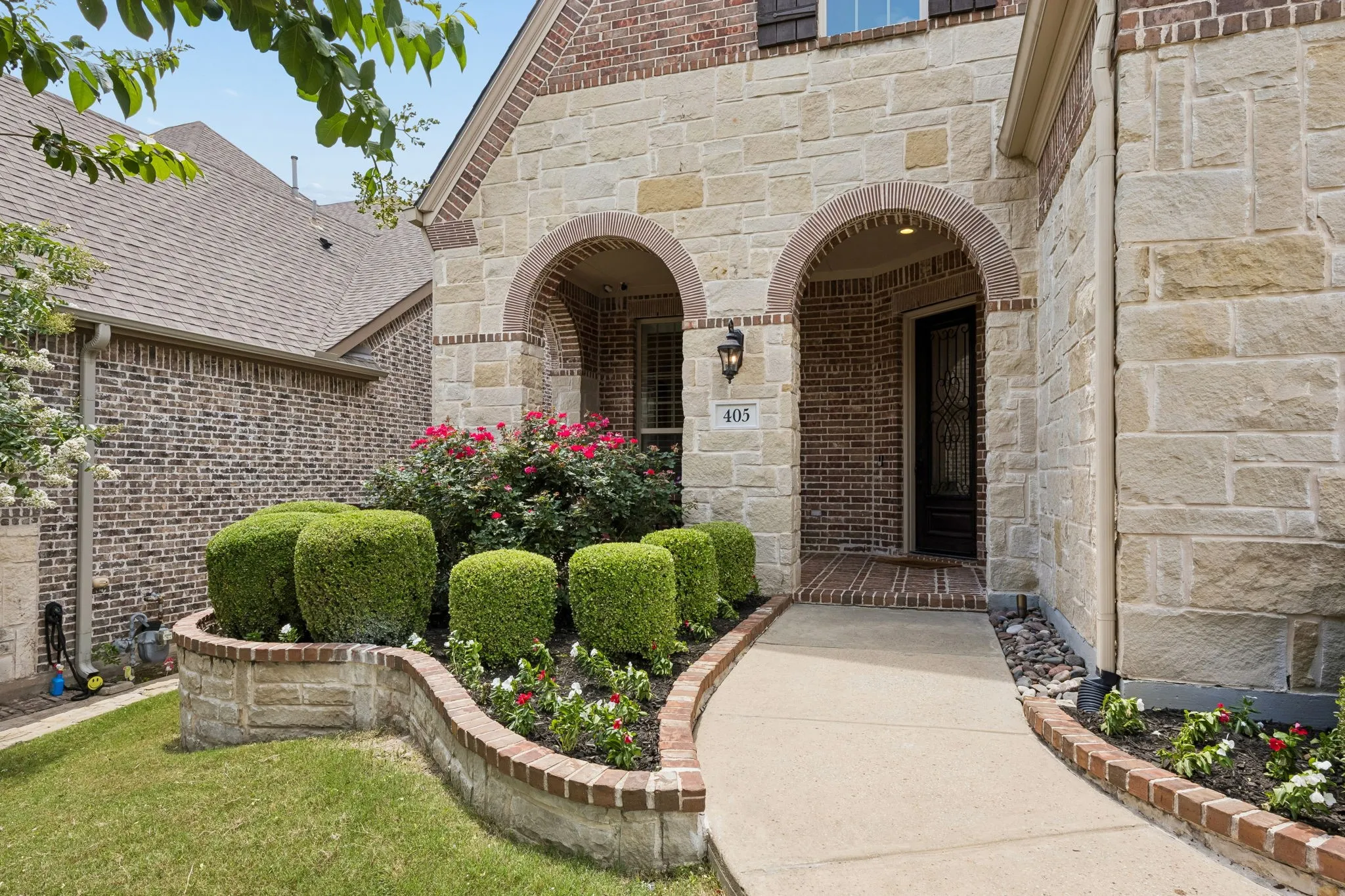 Single Family Residence For Sale in Collin County , 405 Cypress Garden Drive, Mc Kinney, Texas 75071, 4 Bedroom, 5 Bathroom, 3 Garage spaces, 3,736 Sqft, built in 2015, mls#21395078, Real Estate Agent in Mc Kinney, Homes For Sale in Collin county, Homes For Sale in Mc Kinney, Realtor in Mc Kinney Texas, Real Estate Brokerage Independent Realty Texas, Luminita Cordes Realtor