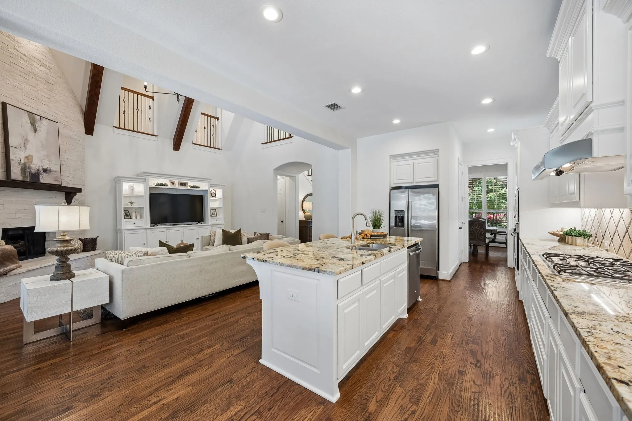 Single Family Residence For Sale in Collin County , 405 Cypress Garden Drive, Mc Kinney, Texas 75071, 4 Bedroom, 5 Bathroom, 3 Garage spaces, 3,736 Sqft, built in 2015, mls#21395078, Real Estate Agent in Mc Kinney, Homes For Sale in Collin county, Homes For Sale in Mc Kinney, Realtor in Mc Kinney Texas, Real Estate Brokerage Independent Realty Texas, Luminita Cordes Realtor