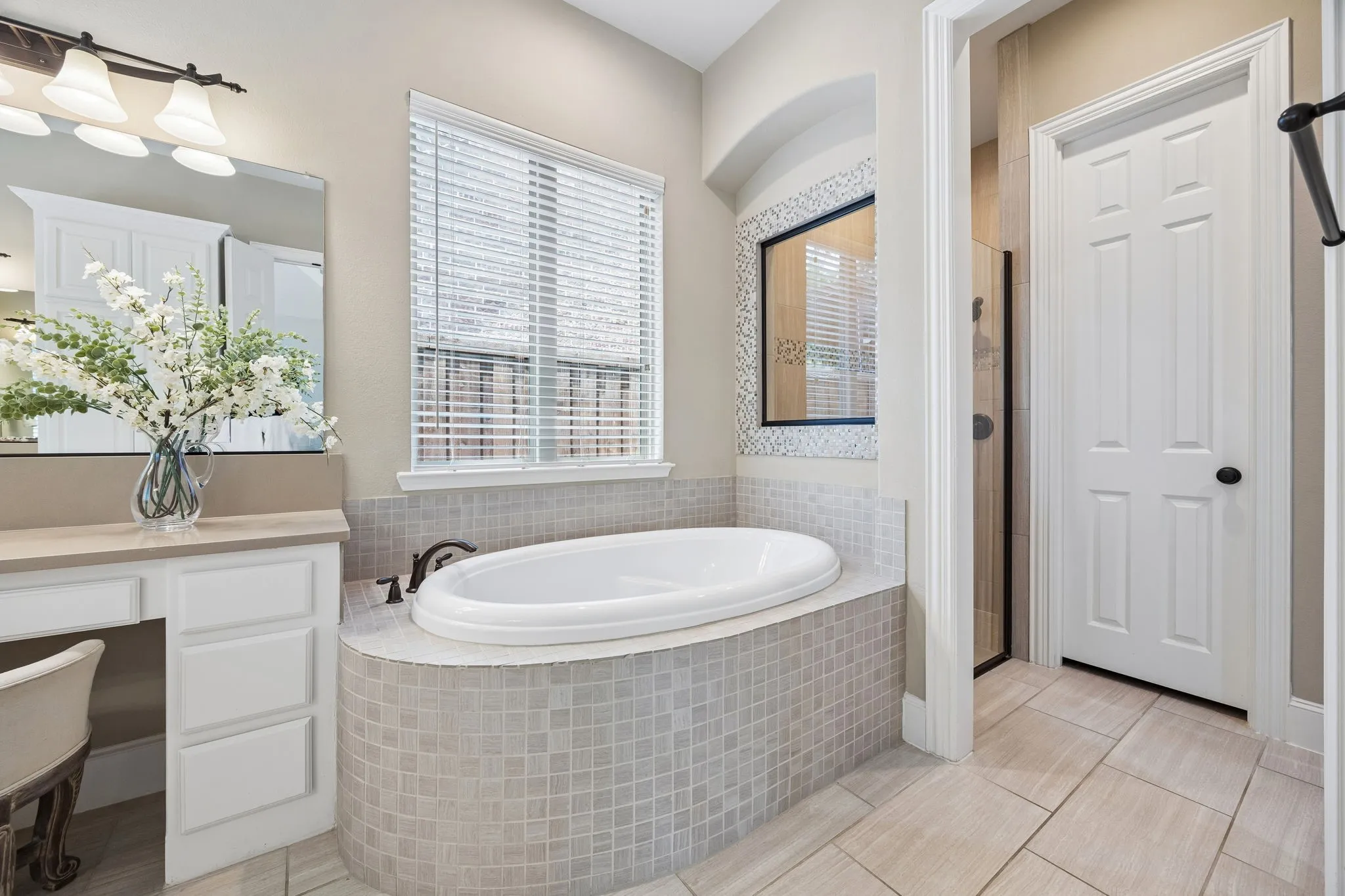 Single Family Residence For Sale in Collin County , 405 Cypress Garden Drive, Mc Kinney, Texas 75071, 4 Bedroom, 5 Bathroom, 3 Garage spaces, 3,736 Sqft, built in 2015, mls#21395078, Real Estate Agent in Mc Kinney, Homes For Sale in Collin county, Homes For Sale in Mc Kinney, Realtor in Mc Kinney Texas, Real Estate Brokerage Independent Realty Texas, Luminita Cordes Realtor