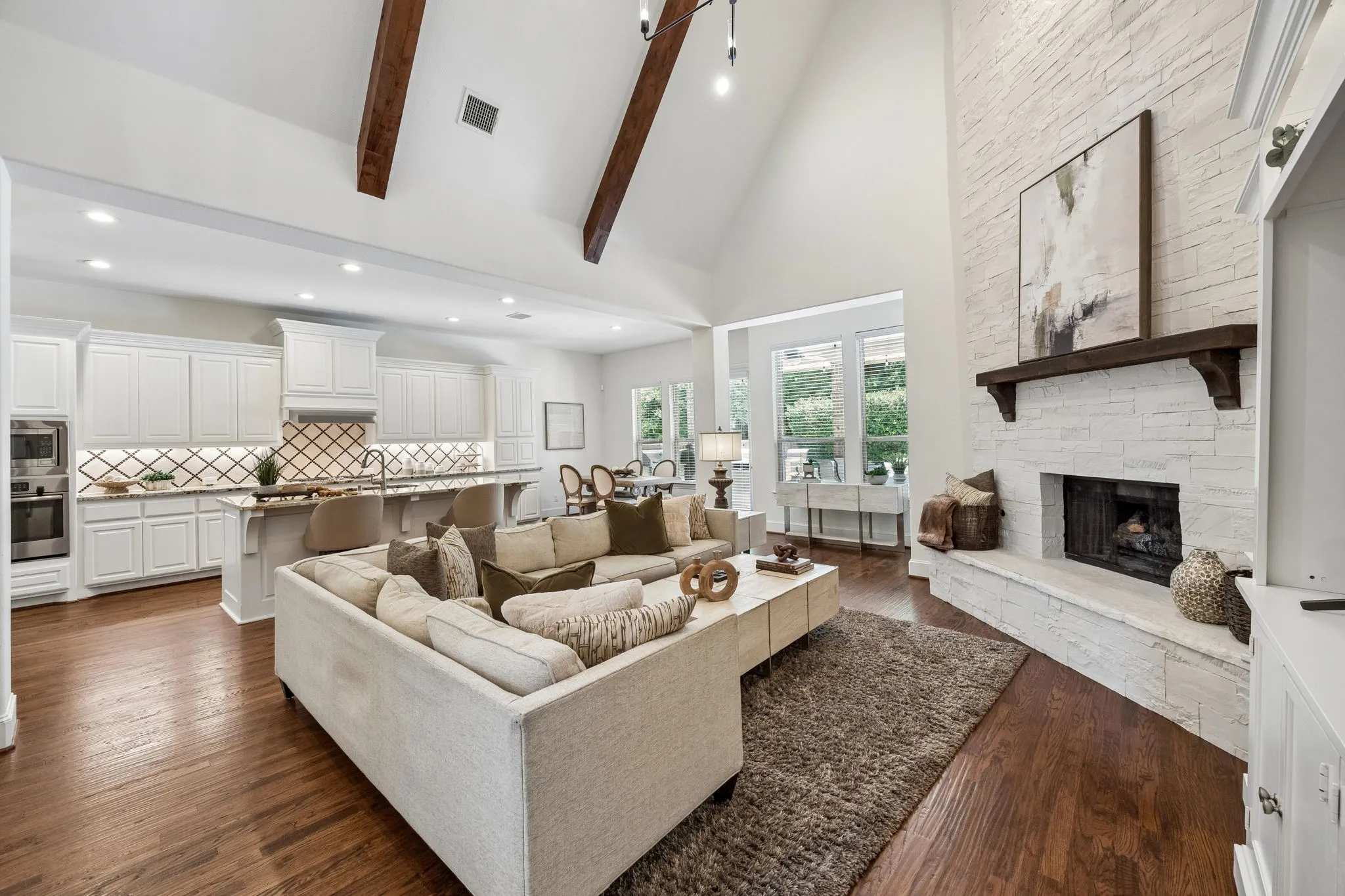 Single Family Residence For Sale in Collin County , 405 Cypress Garden Drive, Mc Kinney, Texas 75071, 4 Bedroom, 5 Bathroom, 3 Garage spaces, 3,736 Sqft, built in 2015, mls#21395078, Real Estate Agent in Mc Kinney, Homes For Sale in Collin county, Homes For Sale in Mc Kinney, Realtor in Mc Kinney Texas, Real Estate Brokerage Independent Realty Texas, Luminita Cordes Realtor