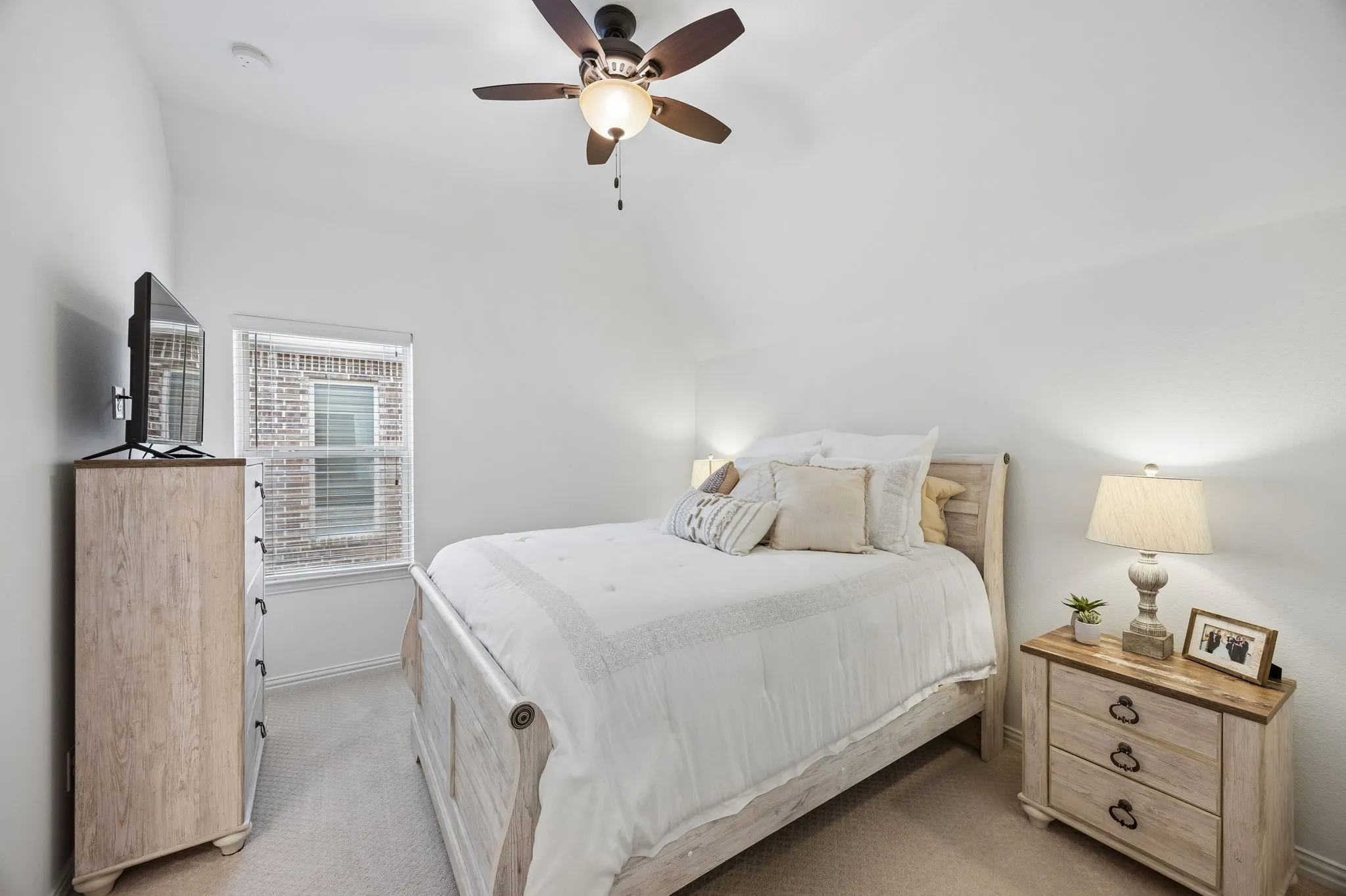 Single Family Residence For Sale in Collin County , 405 Cypress Garden Drive, Mc Kinney, Texas 75071, 4 Bedroom, 5 Bathroom, 3 Garage spaces, 3,736 Sqft, built in 2015, mls#21395078, Real Estate Agent in Mc Kinney, Homes For Sale in Collin county, Homes For Sale in Mc Kinney, Realtor in Mc Kinney Texas, Real Estate Brokerage Independent Realty Texas, Luminita Cordes Realtor