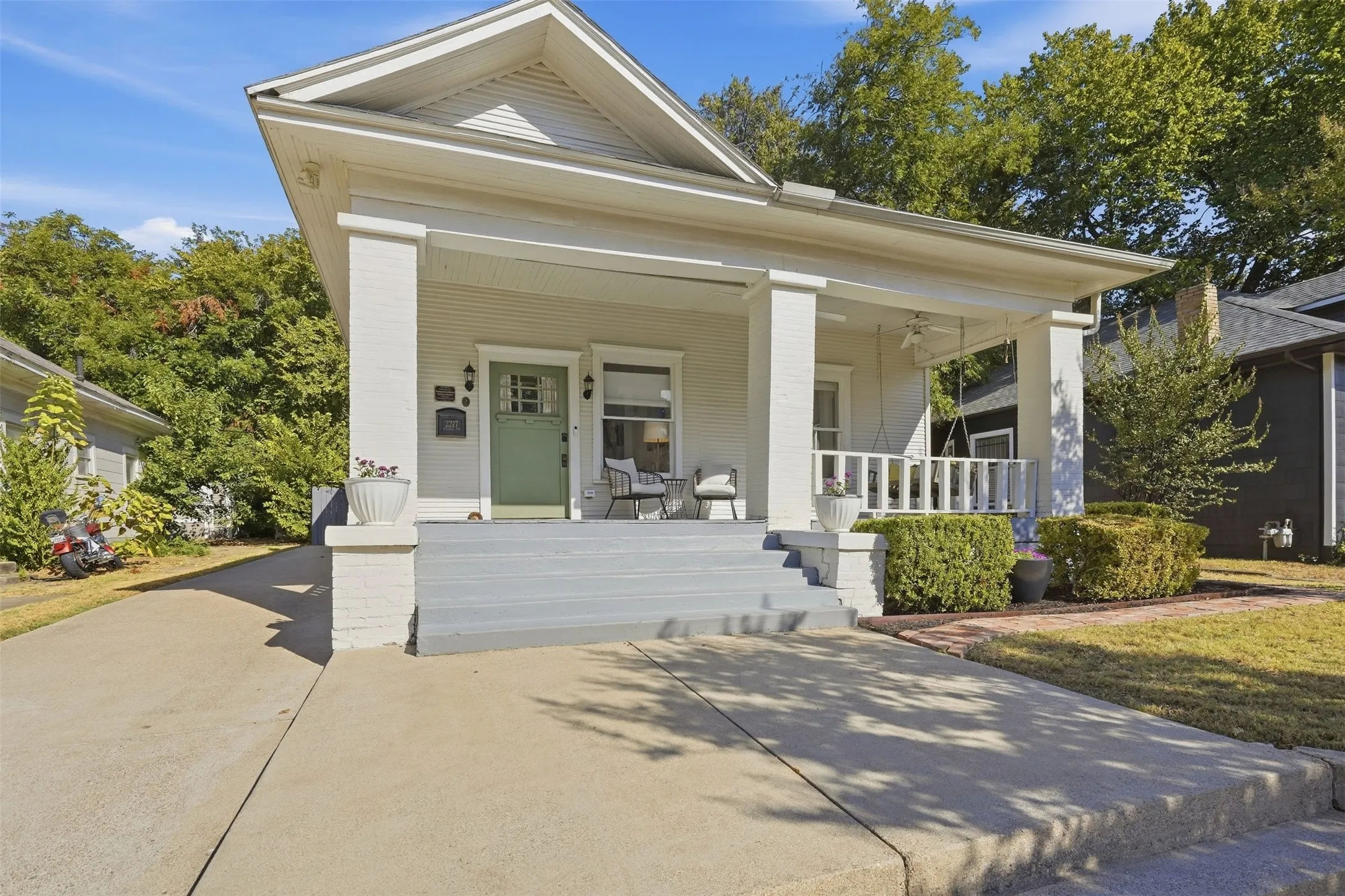 Single Family Residence For Sale in Tarrant County , 2227 College Avenue, Fort Worth, Texas 76110, 3 Bedroom, 1 Bathroom, Garage spaces, 1,397 Sqft, built in 1925, mls#21381259, Real Estate Agent in Fort Worth, Homes For Sale in Tarrant county, Homes For Sale in Fort Worth, Realtor in Fort Worth Texas, Real Estate Brokerage Independent Realty Texas, Luminita Cordes Realtor