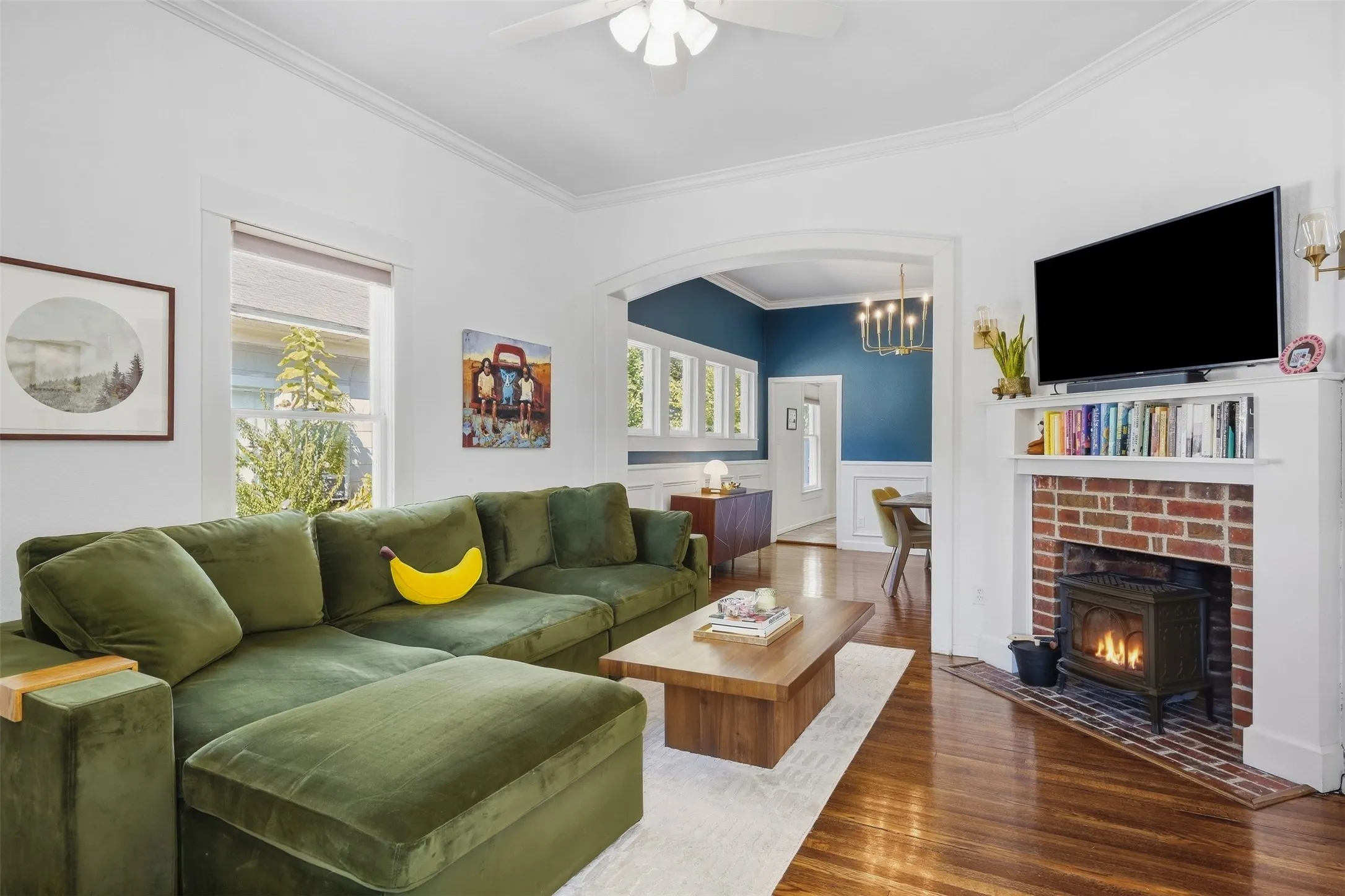 Single Family Residence For Sale in Tarrant County , 2227 College Avenue, Fort Worth, Texas 76110, 3 Bedroom, 1 Bathroom, Garage spaces, 1,397 Sqft, built in 1925, mls#21381259, Real Estate Agent in Fort Worth, Homes For Sale in Tarrant county, Homes For Sale in Fort Worth, Realtor in Fort Worth Texas, Real Estate Brokerage Independent Realty Texas, Luminita Cordes Realtor