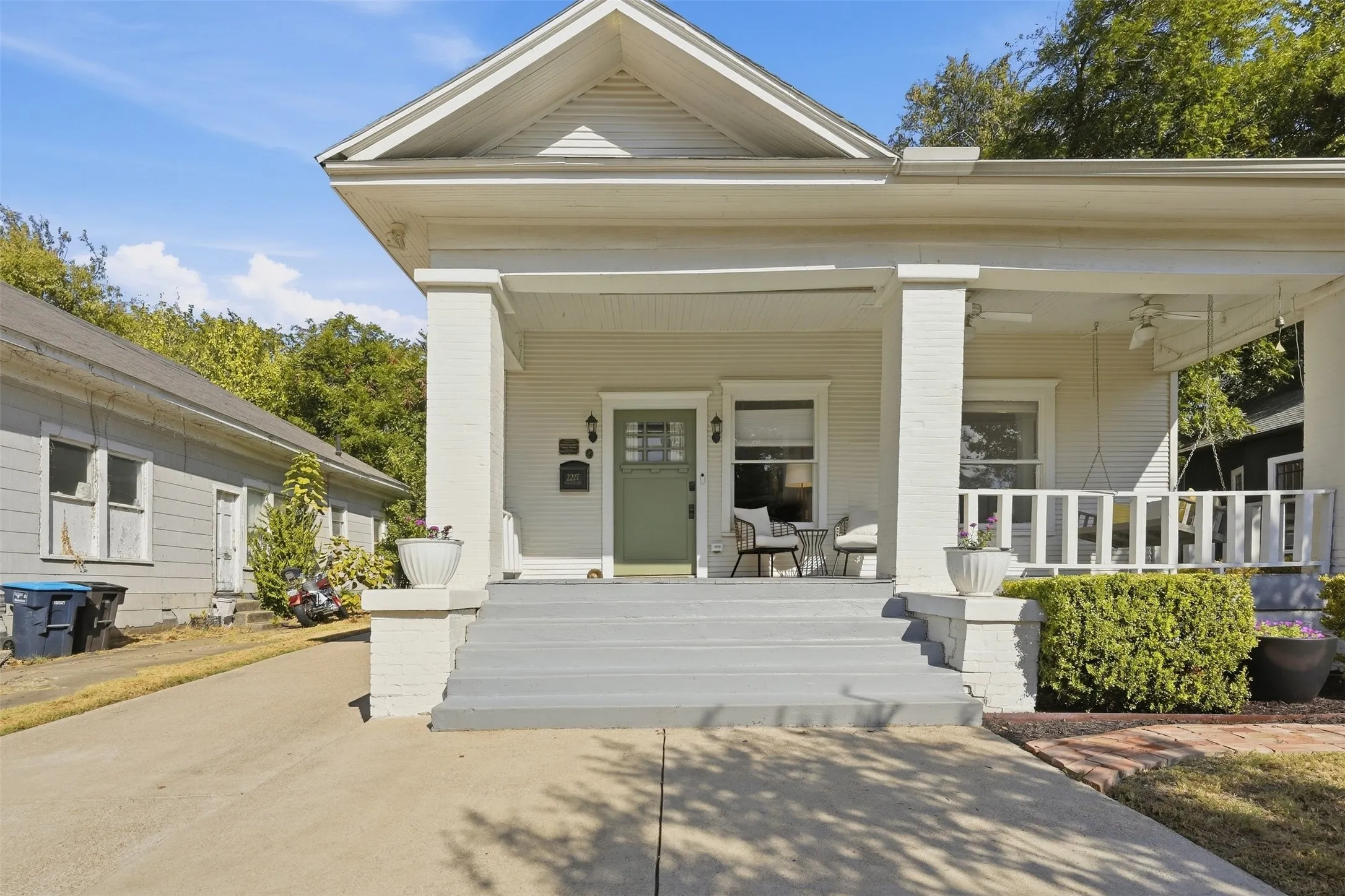 Single Family Residence For Sale in Tarrant County , 2227 College Avenue, Fort Worth, Texas 76110, 3 Bedroom, 1 Bathroom, Garage spaces, 1,397 Sqft, built in 1925, mls#21381259, Real Estate Agent in Fort Worth, Homes For Sale in Tarrant county, Homes For Sale in Fort Worth, Realtor in Fort Worth Texas, Real Estate Brokerage Independent Realty Texas, Luminita Cordes Realtor