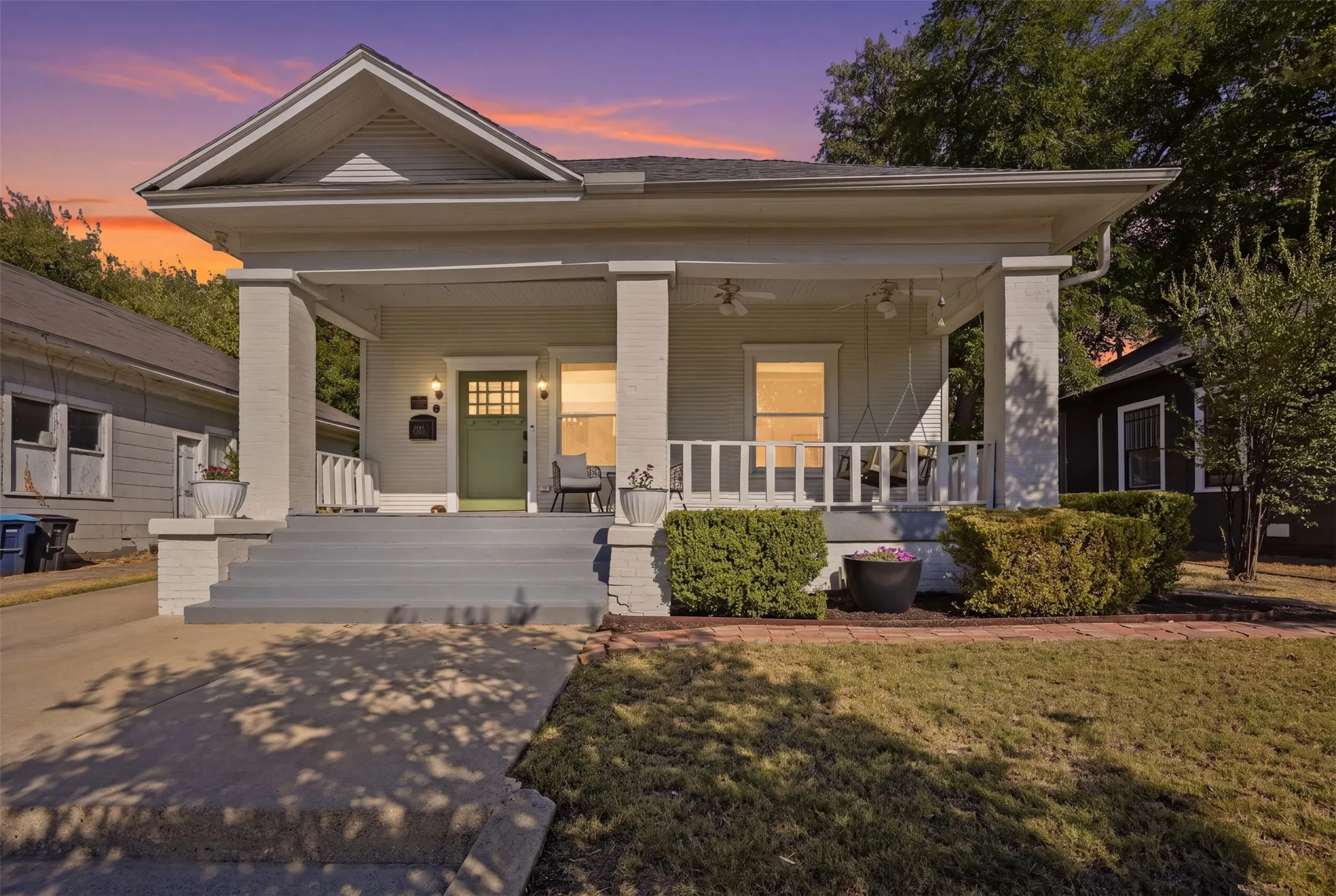 Single Family Residence For Sale in Tarrant County , 2227 College Avenue, Fort Worth, Texas 76110, 3 Bedroom, 1 Bathroom, Garage spaces, 1,397 Sqft, built in 1925, mls#21381259, Real Estate Agent in Fort Worth, Homes For Sale in Tarrant county, Homes For Sale in Fort Worth, Realtor in Fort Worth Texas, Real Estate Brokerage Independent Realty Texas, Luminita Cordes Realtor