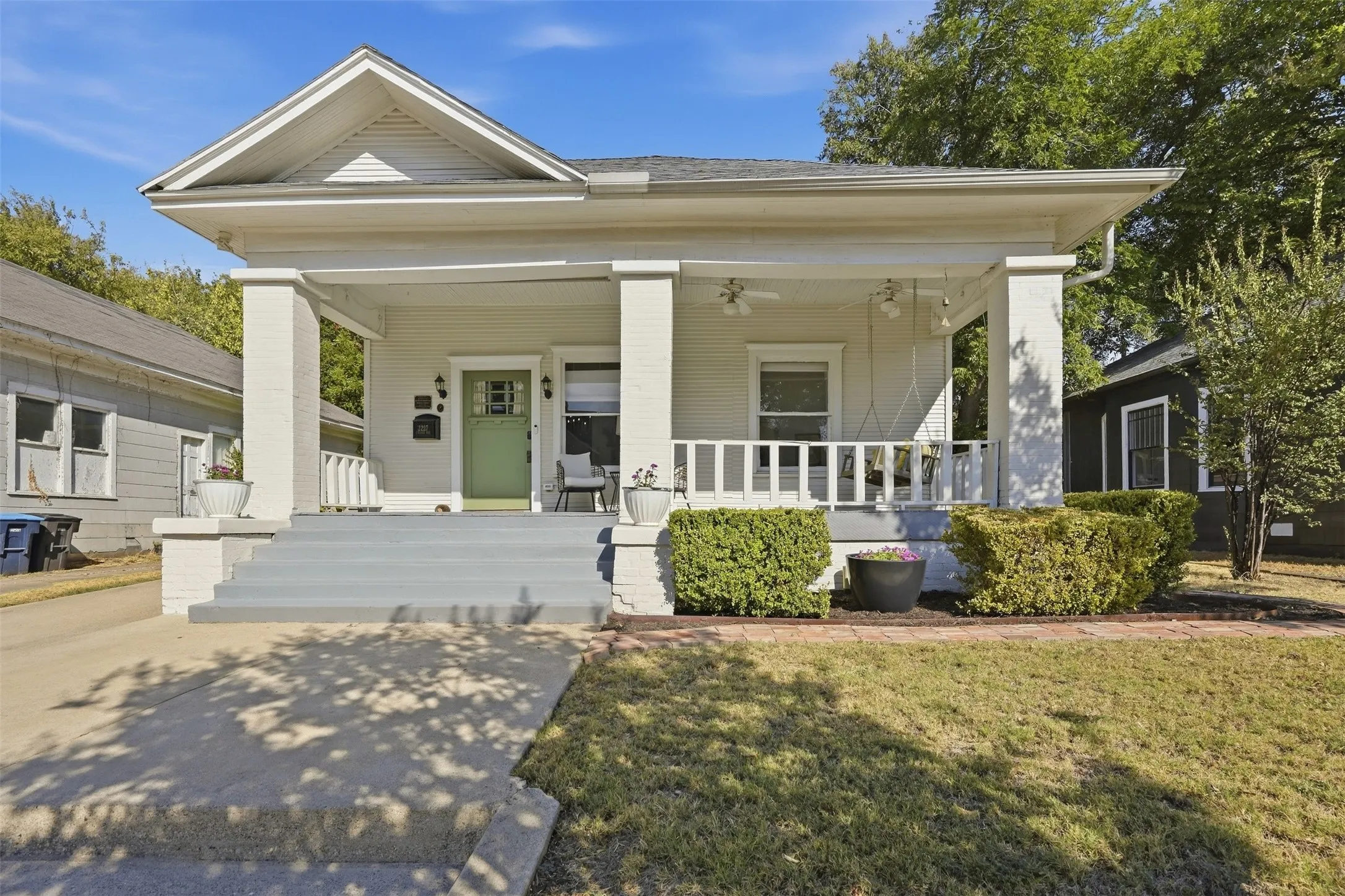 Single Family Residence For Sale in Tarrant County , 2227 College Avenue, Fort Worth, Texas 76110, 3 Bedroom, 1 Bathroom, Garage spaces, 1,397 Sqft, built in 1925, mls#21381259, Real Estate Agent in Fort Worth, Homes For Sale in Tarrant county, Homes For Sale in Fort Worth, Realtor in Fort Worth Texas, Real Estate Brokerage Independent Realty Texas, Luminita Cordes Realtor