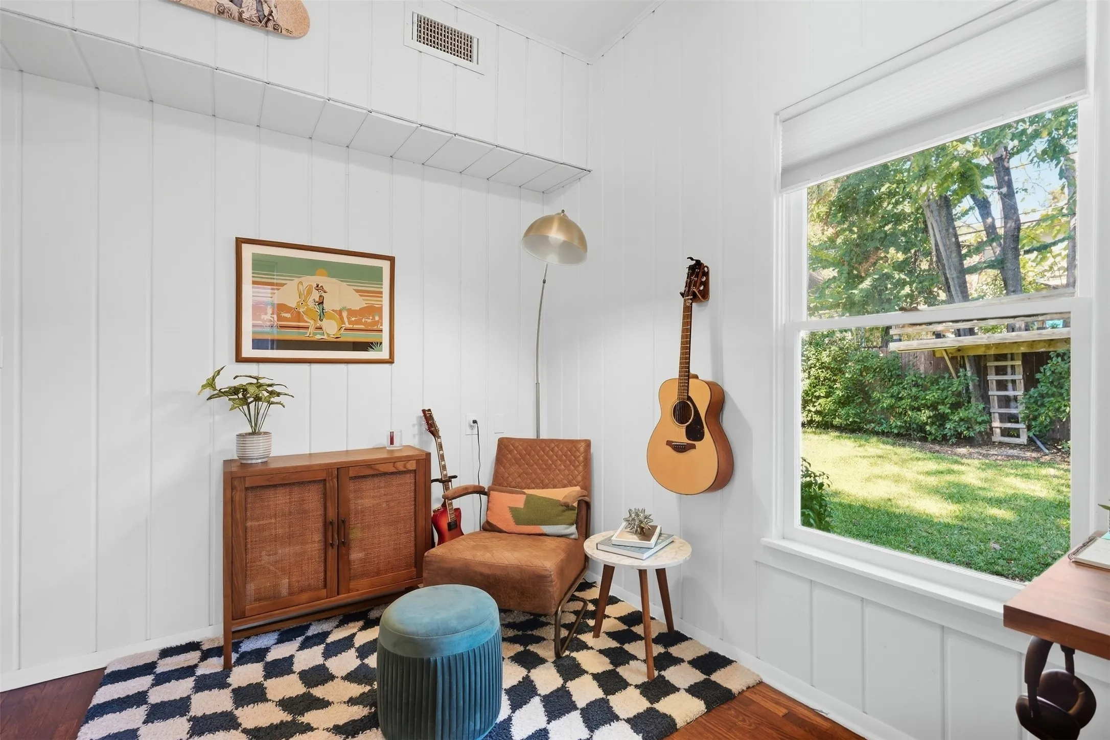 Single Family Residence For Sale in Tarrant County , 2227 College Avenue, Fort Worth, Texas 76110, 3 Bedroom, 1 Bathroom, Garage spaces, 1,397 Sqft, built in 1925, mls#21381259, Real Estate Agent in Fort Worth, Homes For Sale in Tarrant county, Homes For Sale in Fort Worth, Realtor in Fort Worth Texas, Real Estate Brokerage Independent Realty Texas, Luminita Cordes Realtor