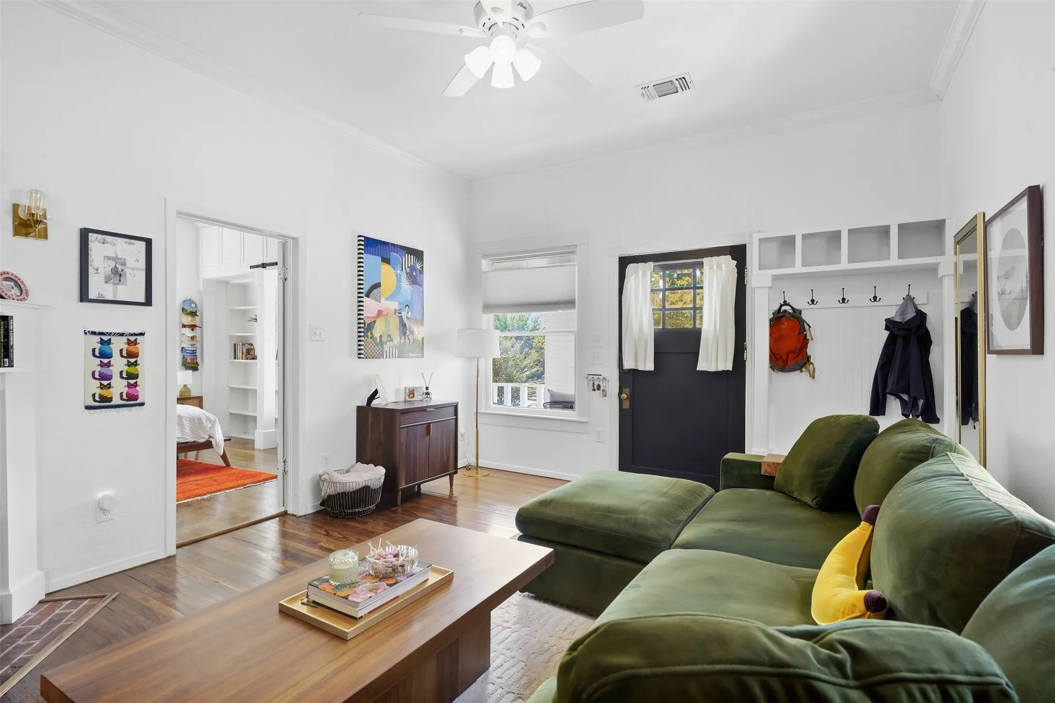 Single Family Residence For Sale in Tarrant County , 2227 College Avenue, Fort Worth, Texas 76110, 3 Bedroom, 1 Bathroom, Garage spaces, 1,397 Sqft, built in 1925, mls#21381259, Real Estate Agent in Fort Worth, Homes For Sale in Tarrant county, Homes For Sale in Fort Worth, Realtor in Fort Worth Texas, Real Estate Brokerage Independent Realty Texas, Luminita Cordes Realtor