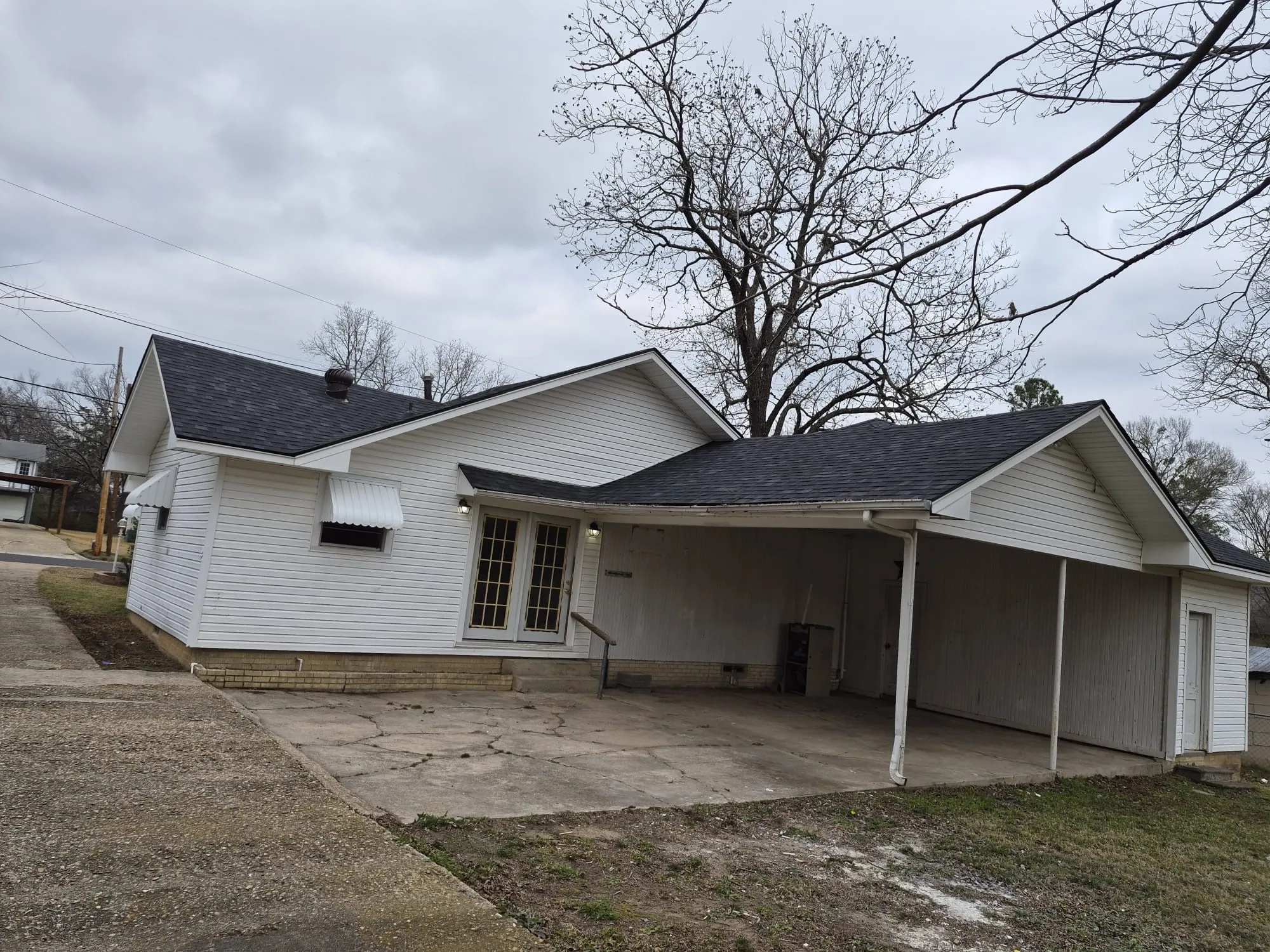 Single Family Residence For Rent in Franklin (TX) County , 120 Carthel Street, Mount Vernon, Texas 75457, 3 Bedroom, 2 Bathroom, Garage spaces, 1,436 Sqft, built in 1800, mls#21395124, Real Estate Agent in Mount Vernon, Homes For Rent in Franklin (TX) county, Homes For Rent in Mount Vernon, Realtor in Mount Vernon Texas, Real Estate Brokerage Independent Realty Texas, Luminita Cordes Realtor