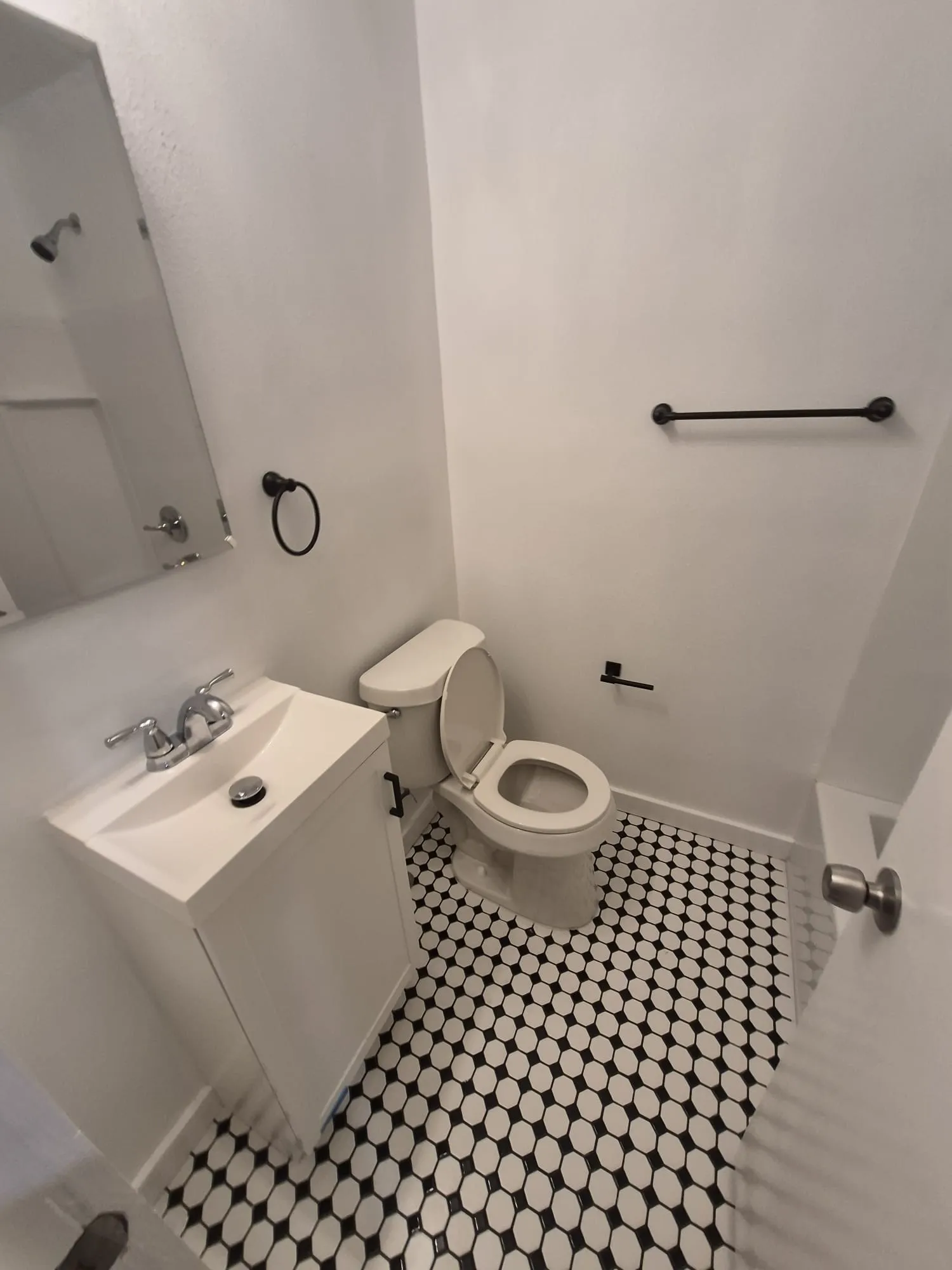 Single Family Residence For Rent in Franklin (TX) County , 120 Carthel Street, Mount Vernon, Texas 75457, 3 Bedroom, 2 Bathroom, Garage spaces, 1,436 Sqft, built in 1800, mls#21395124, Real Estate Agent in Mount Vernon, Homes For Rent in Franklin (TX) county, Homes For Rent in Mount Vernon, Realtor in Mount Vernon Texas, Real Estate Brokerage Independent Realty Texas, Luminita Cordes Realtor