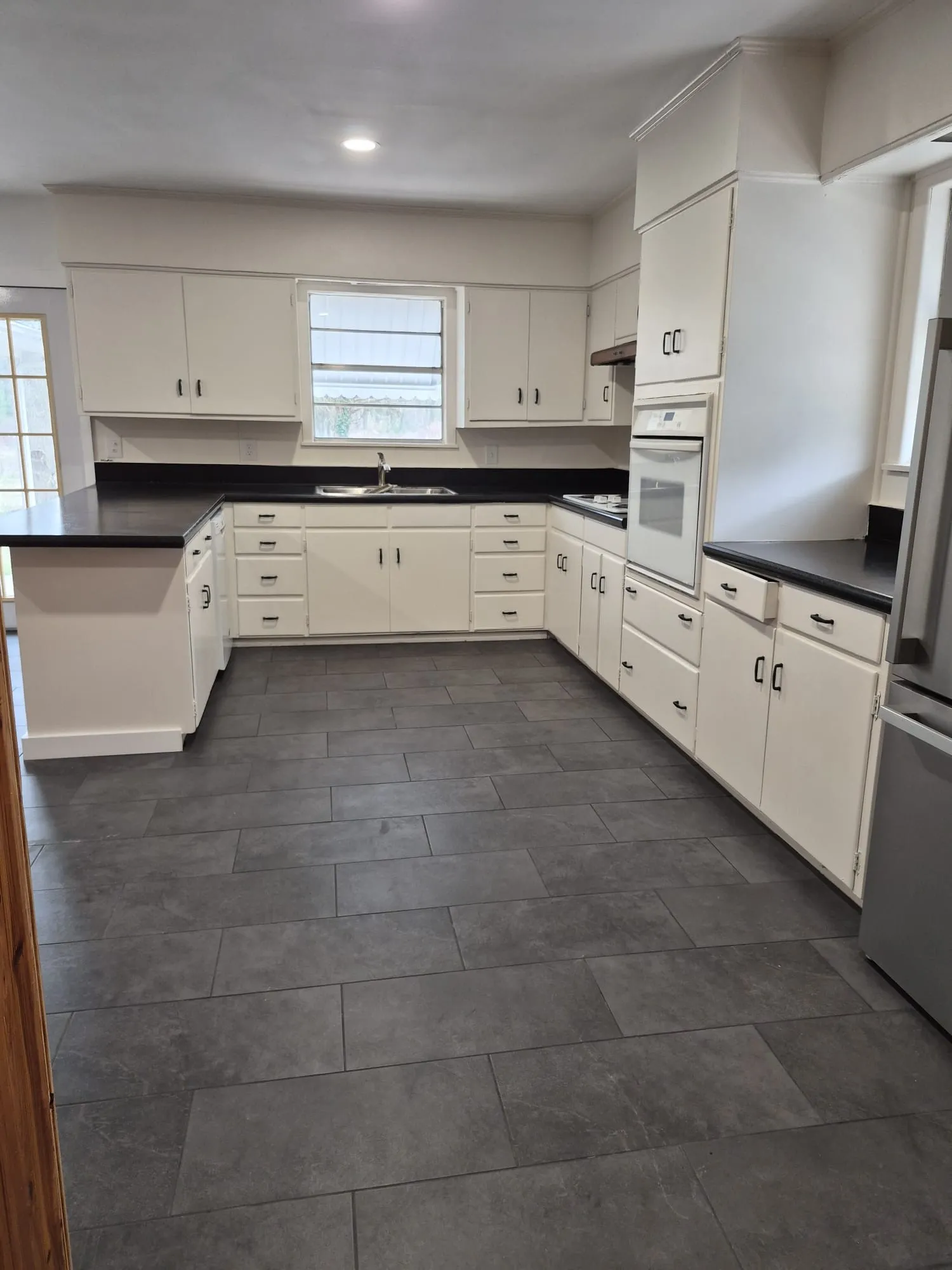 Single Family Residence For Rent in Franklin (TX) County , 120 Carthel Street, Mount Vernon, Texas 75457, 3 Bedroom, 2 Bathroom, Garage spaces, 1,436 Sqft, built in 1800, mls#21395124, Real Estate Agent in Mount Vernon, Homes For Rent in Franklin (TX) county, Homes For Rent in Mount Vernon, Realtor in Mount Vernon Texas, Real Estate Brokerage Independent Realty Texas, Luminita Cordes Realtor